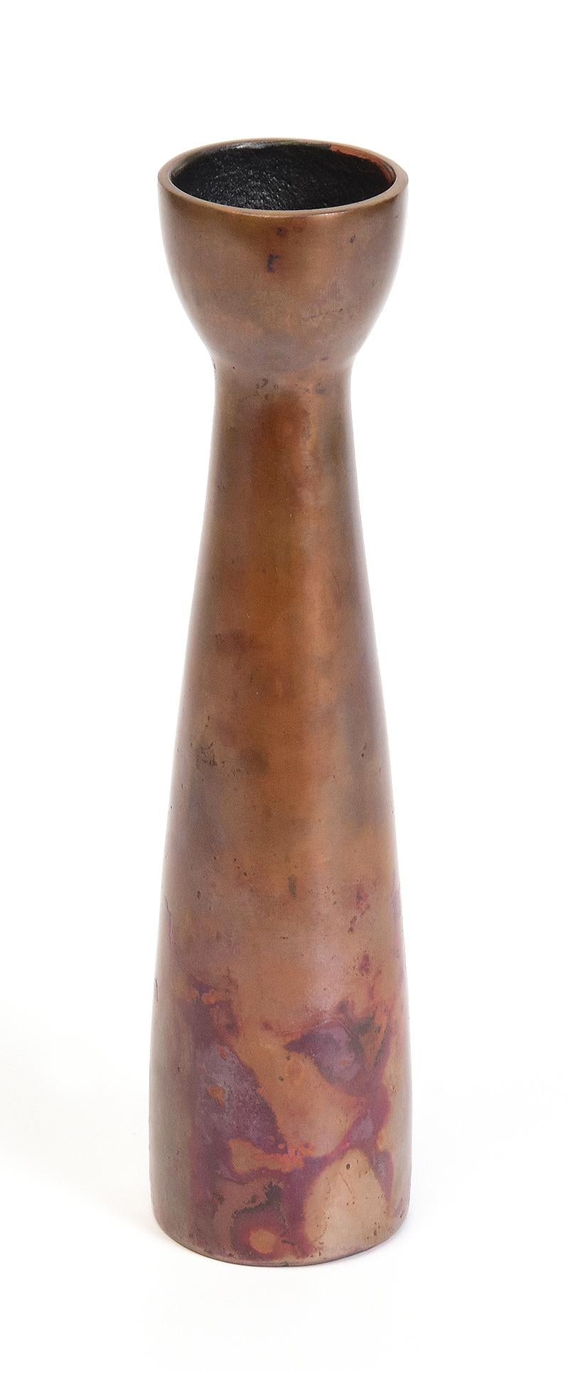 Early 20th Century, Showa, Japanese Bronze Vase with Artist Sign For Sale 6