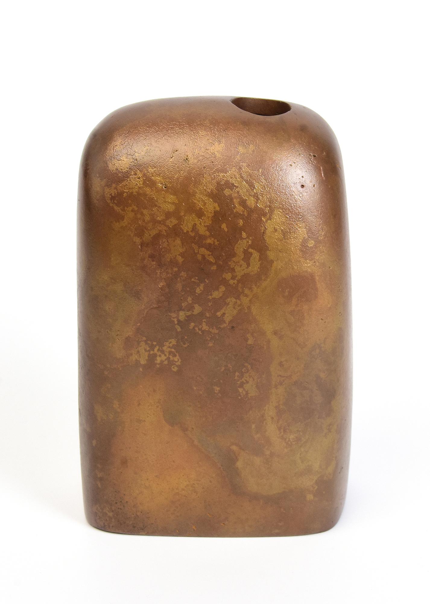 Early 20th Century, Showa, Japanese Bronze Vase with Artist Sign For Sale 7
