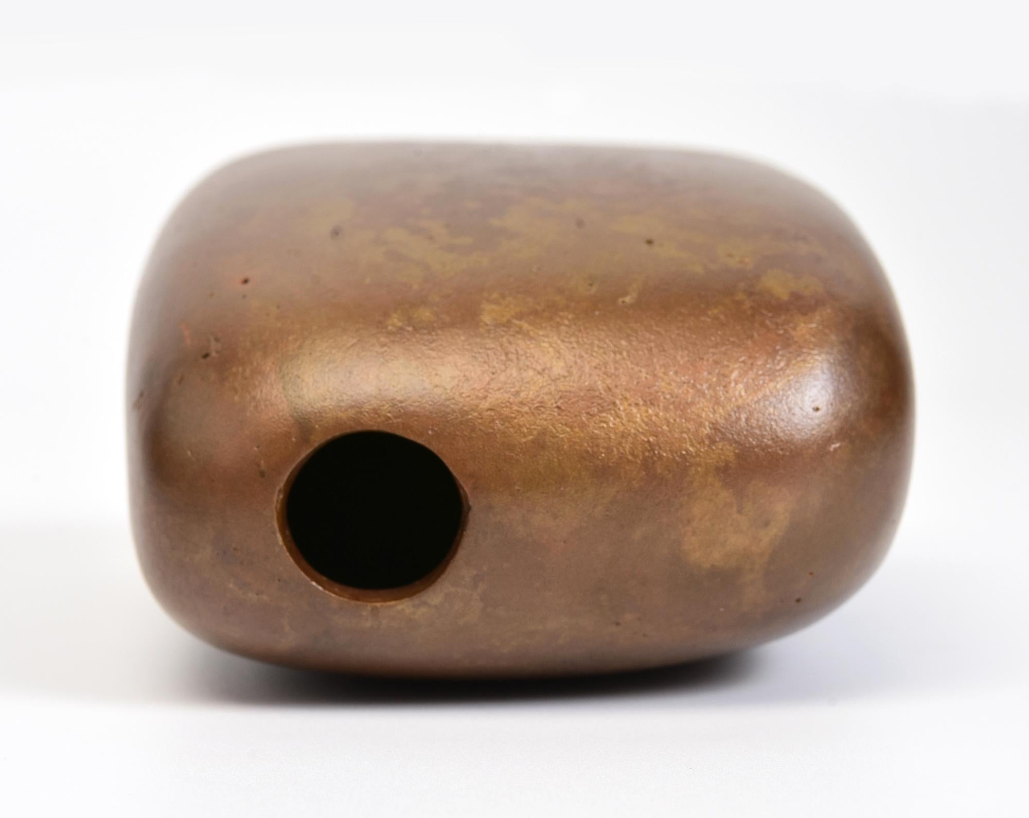 Early 20th Century, Showa, Japanese Bronze Vase with Artist Sign For Sale 8