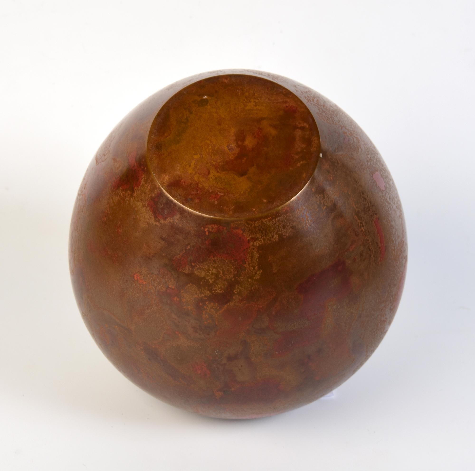 Début du 20e siècle, Showa, Vase en bronze japonais avec signe de l'artiste en vente 5