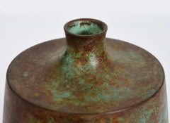 Jarrón japonés de bronce de principios del siglo XX, Showa, con firma de artista