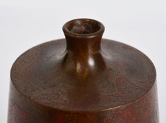 Vaso in bronzo giapponese Showa dei primi del Novecento con firma dell'artista