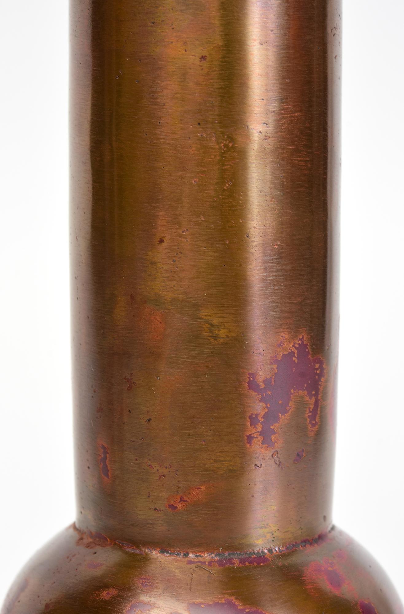Early 20th Century, Showa, Japanese Bronze Vase with Artist Sign In Good Condition For Sale In Sampantawong, TH
