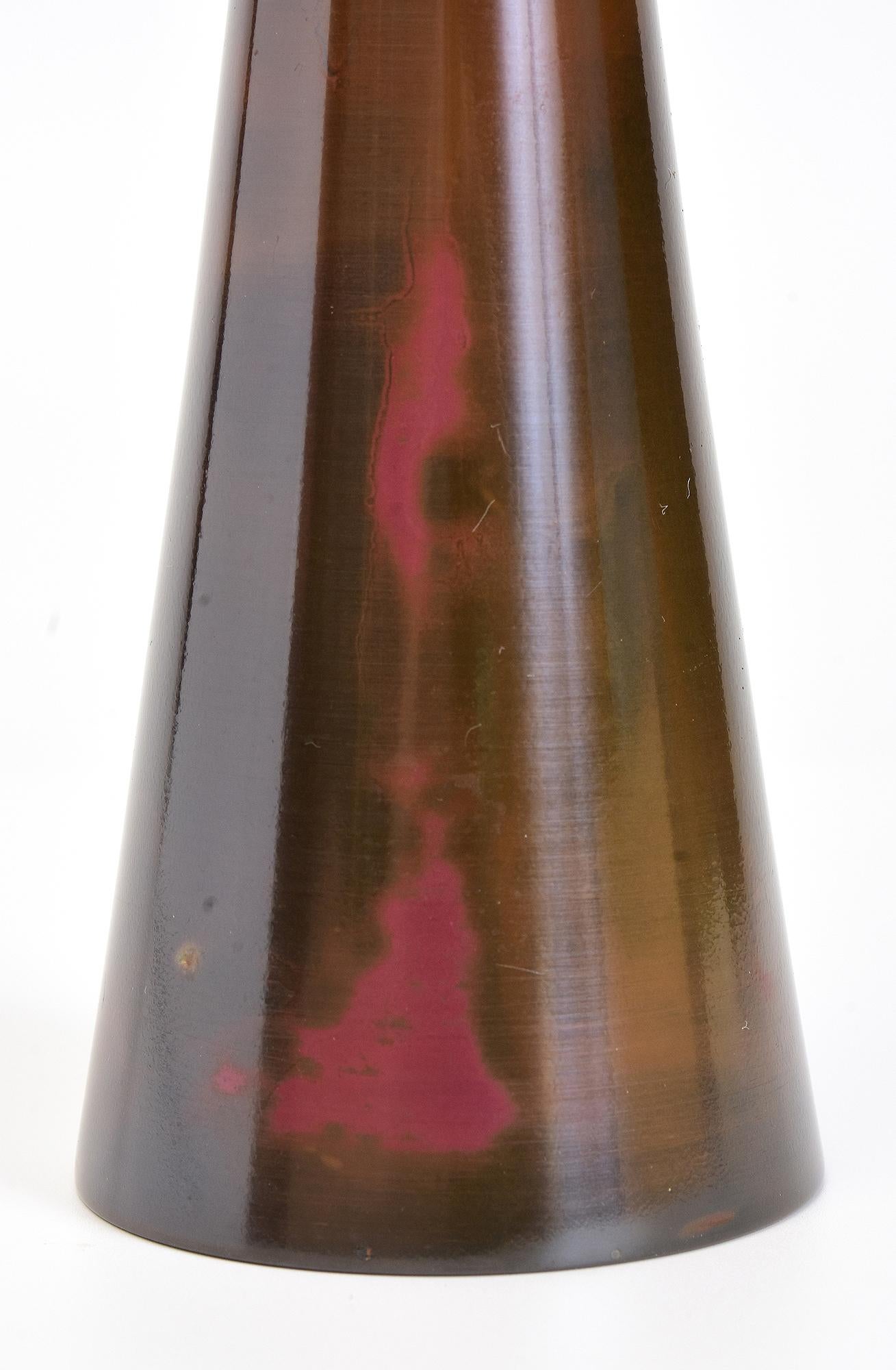 Début du 20e siècle, Showa, Vase en bronze japonais avec signe de l'artiste Bon état - En vente à Sampantawong, TH