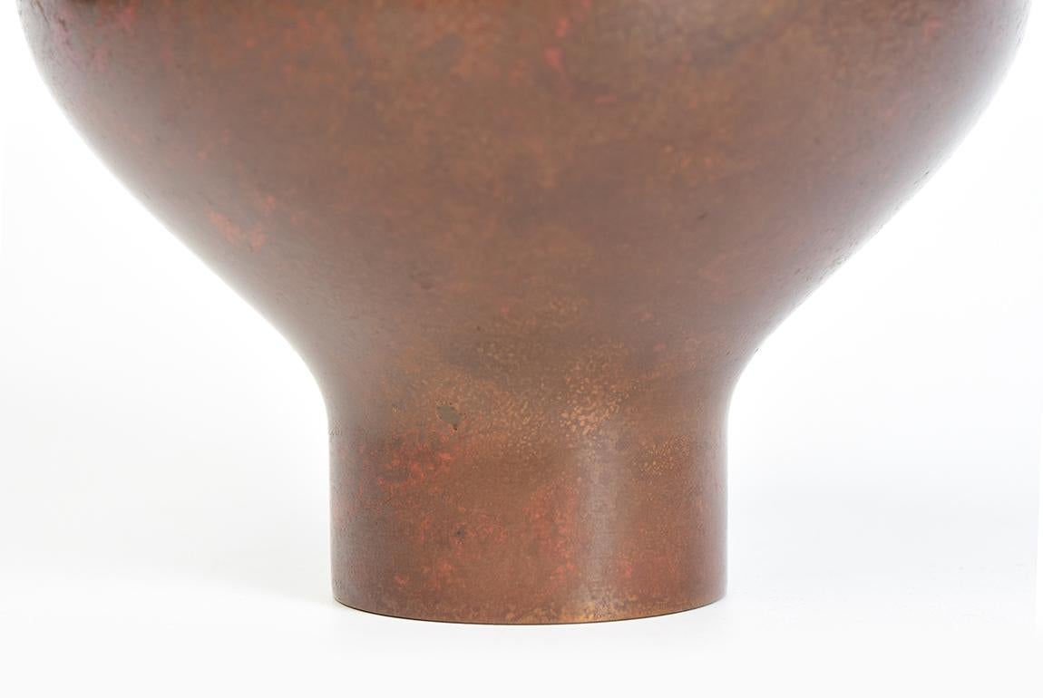 Début du 20e siècle, Showa, Vase en bronze japonais avec signe de l'artiste Bon état - En vente à Sampantawong, TH