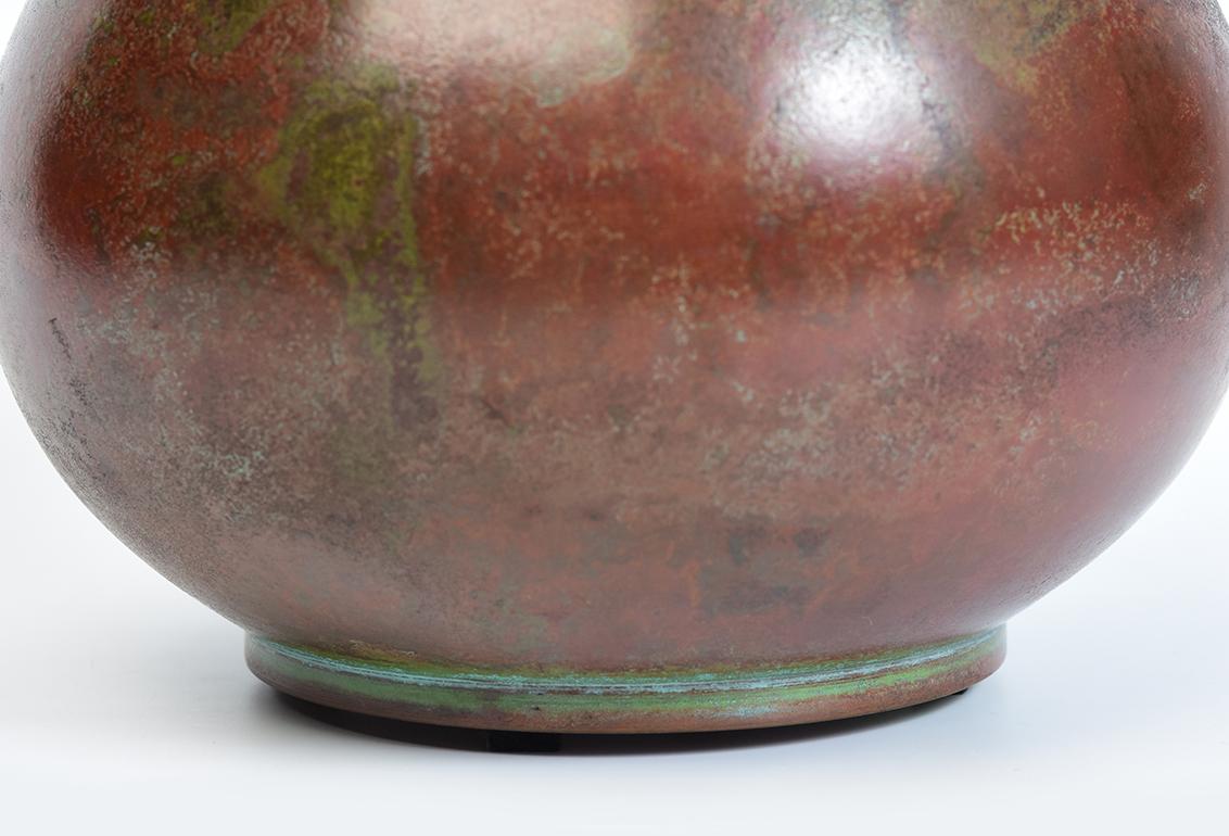 Début du 20e siècle, Showa, Vase en bronze japonais avec signe de l'artiste Bon état - En vente à Sampantawong, TH