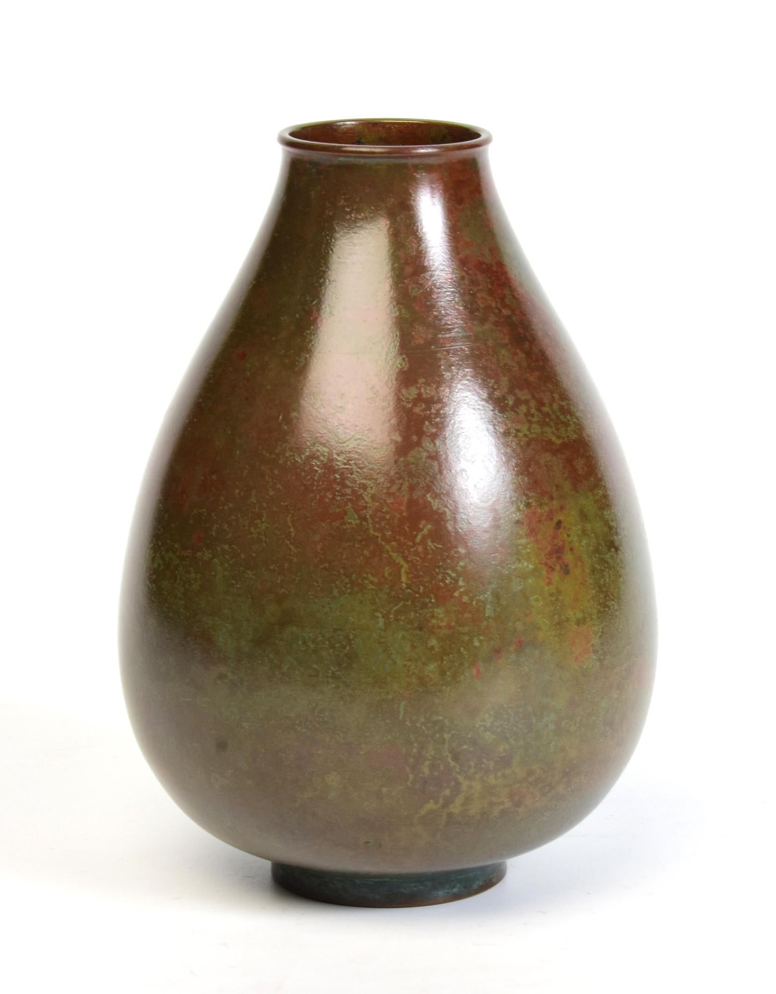 Early 20th Century, Showa, Japanese Bronze Vase with Artist Sign 1