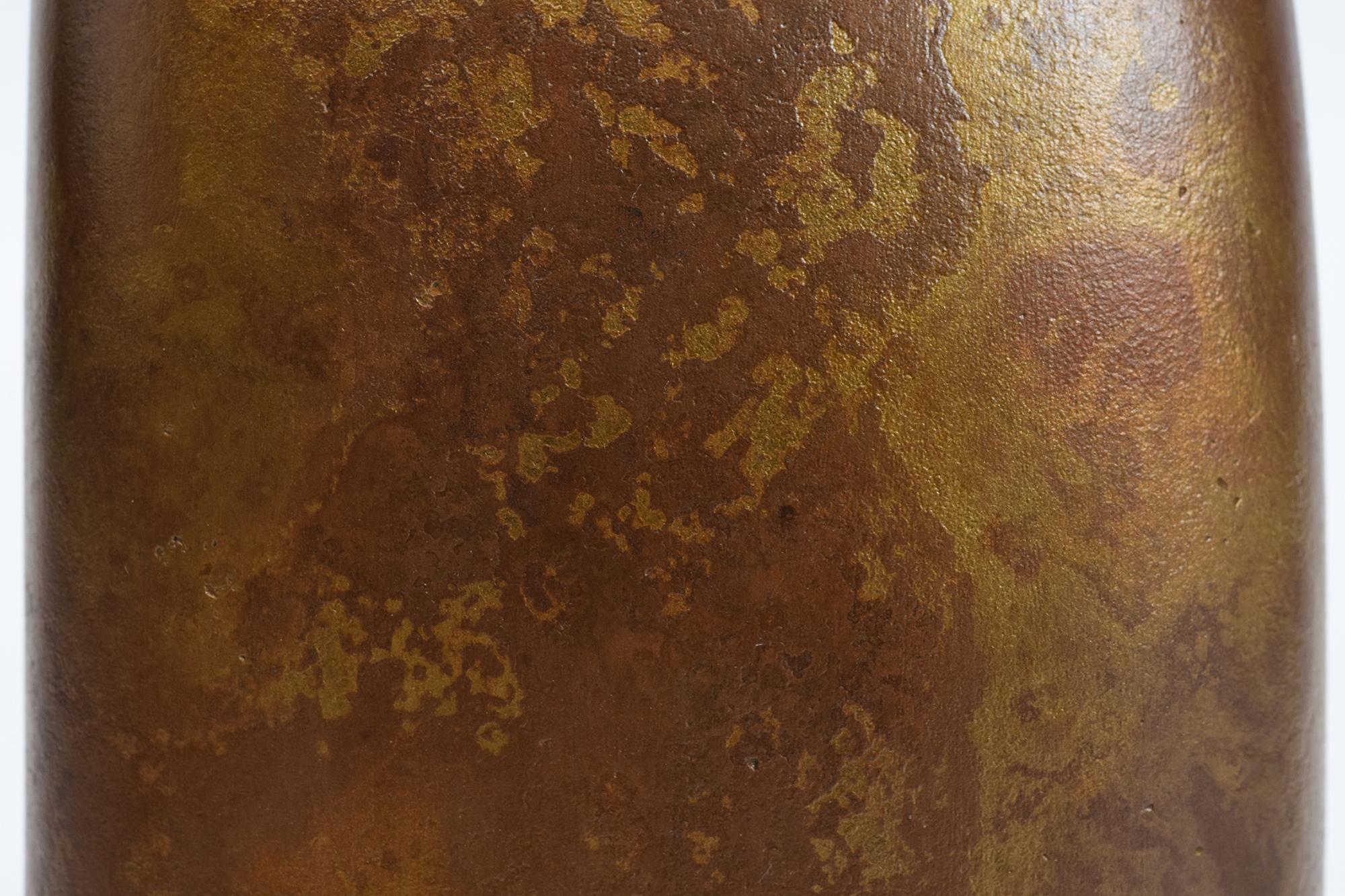 Early 20th Century, Showa, Japanese Bronze Vase with Artist Sign For Sale 1