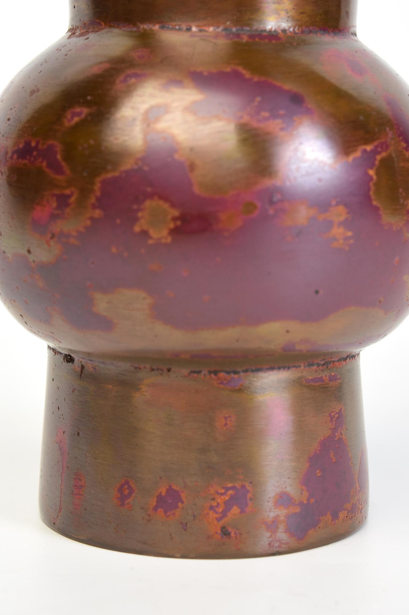 Early 20th Century, Showa, Japanese Bronze Vase with Artist Sign For Sale 2
