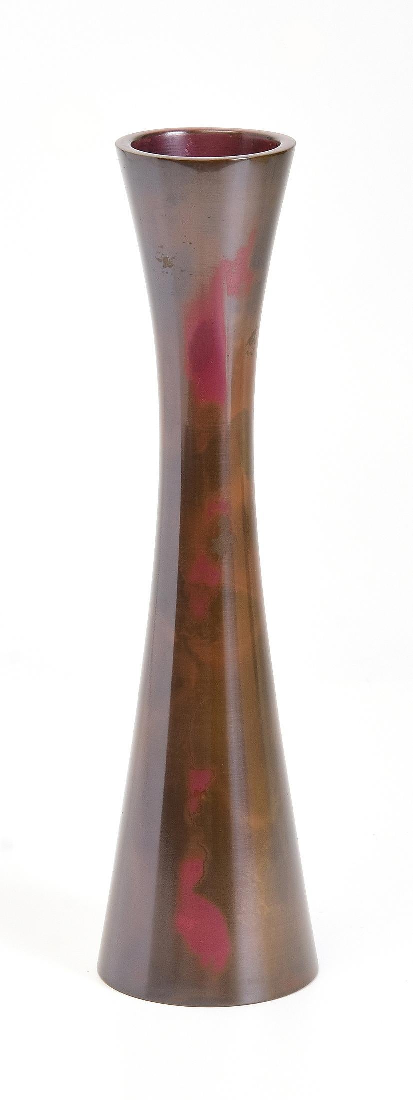 Début du 20e siècle, Showa, Vase en bronze japonais avec signe de l'artiste en vente 1