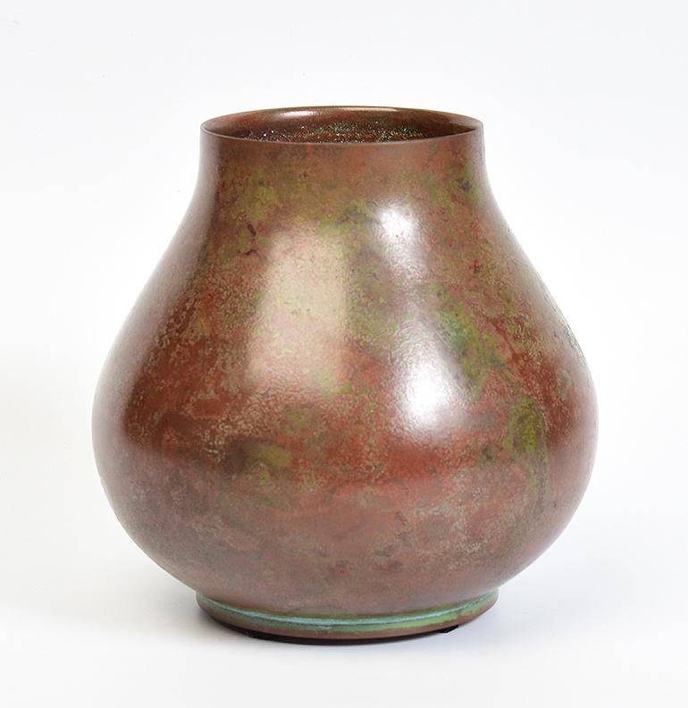 Début du 20e siècle, Showa, Vase en bronze japonais avec signe de l'artiste en vente 2