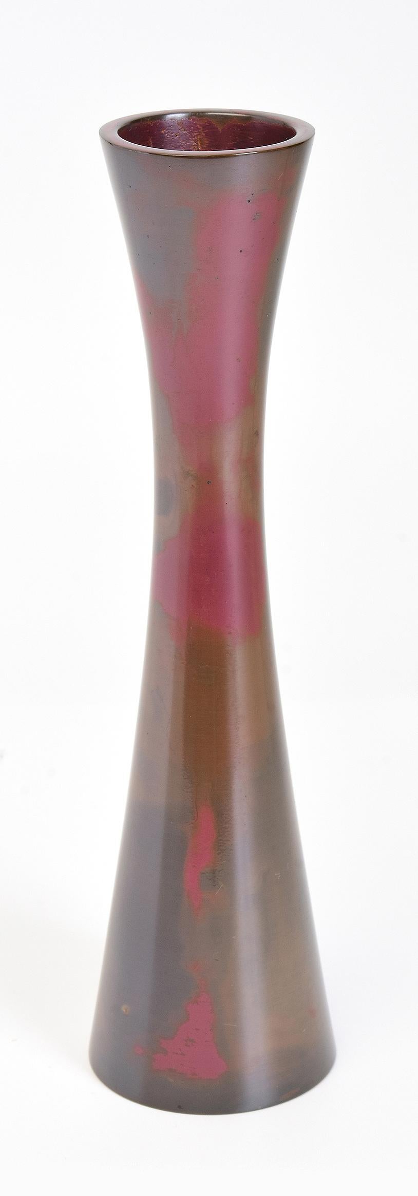 Début du 20e siècle, Showa, Vase en bronze japonais avec signe de l'artiste en vente 3