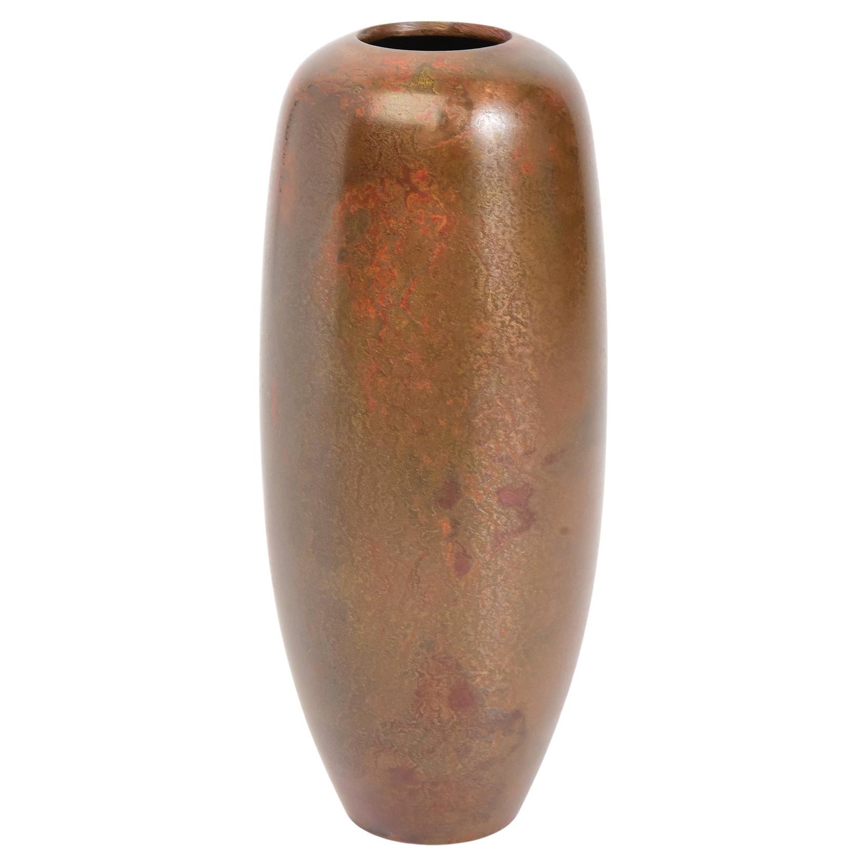 Début du 20e siècle, Showa, Vase en bronze japonais avec signe de l
artiste