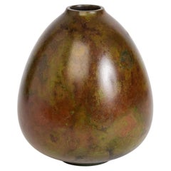Début du 20e siècle, Showa, Vase en bronze japonais avec signe de l'artiste