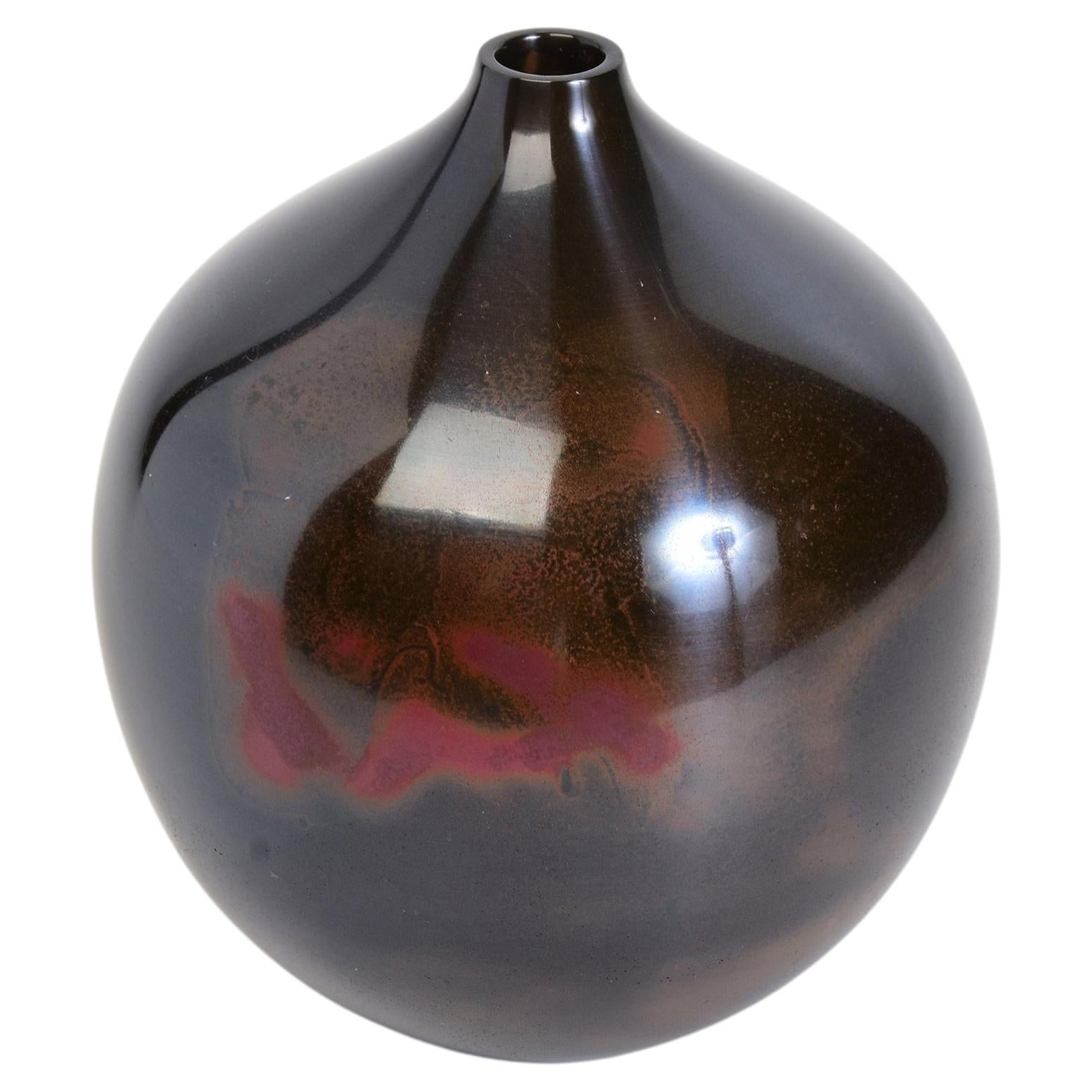 How can you tell real bronze from fake?