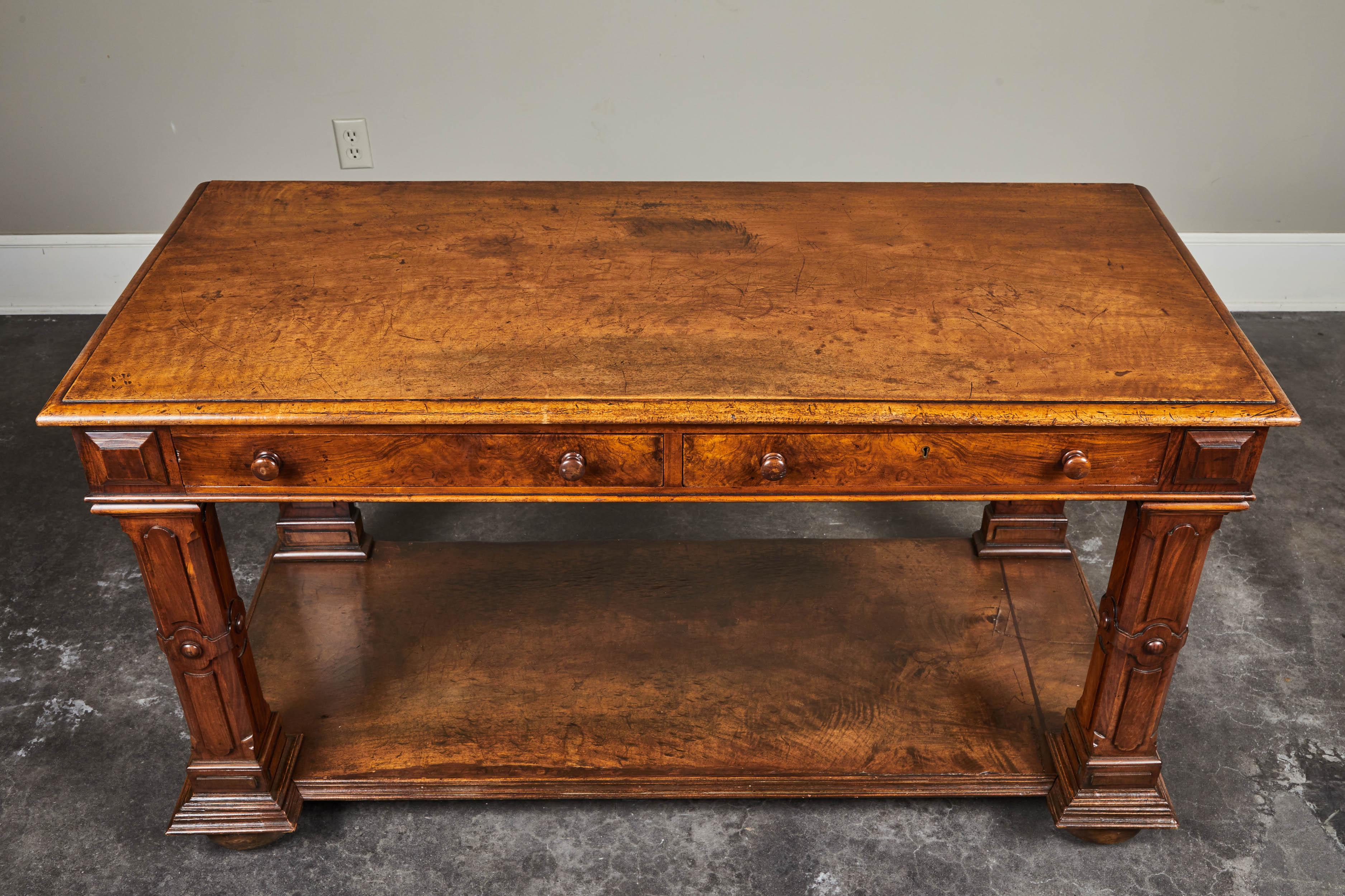 Early 20th Century Sideboard of American Walnut For Sale 1