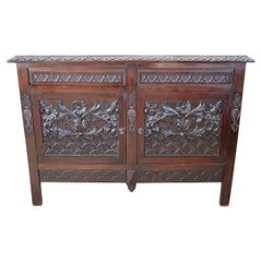 Credenza o buffet dei primi del Novecento in Wood Wood intagliato