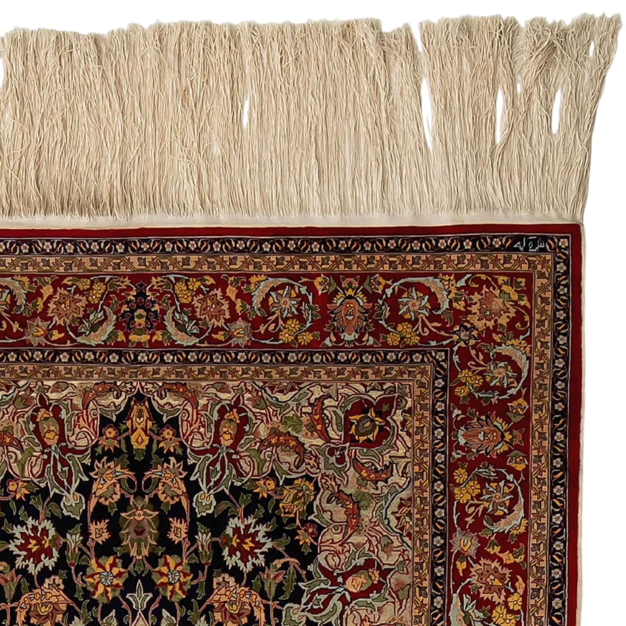 Tappeto Hereke in seta dell'inizio del XX secolo - Tappeto turco in seta vintage, tappeto Hereke in seta In condizioni buone in vendita a Sultanahmet, 34