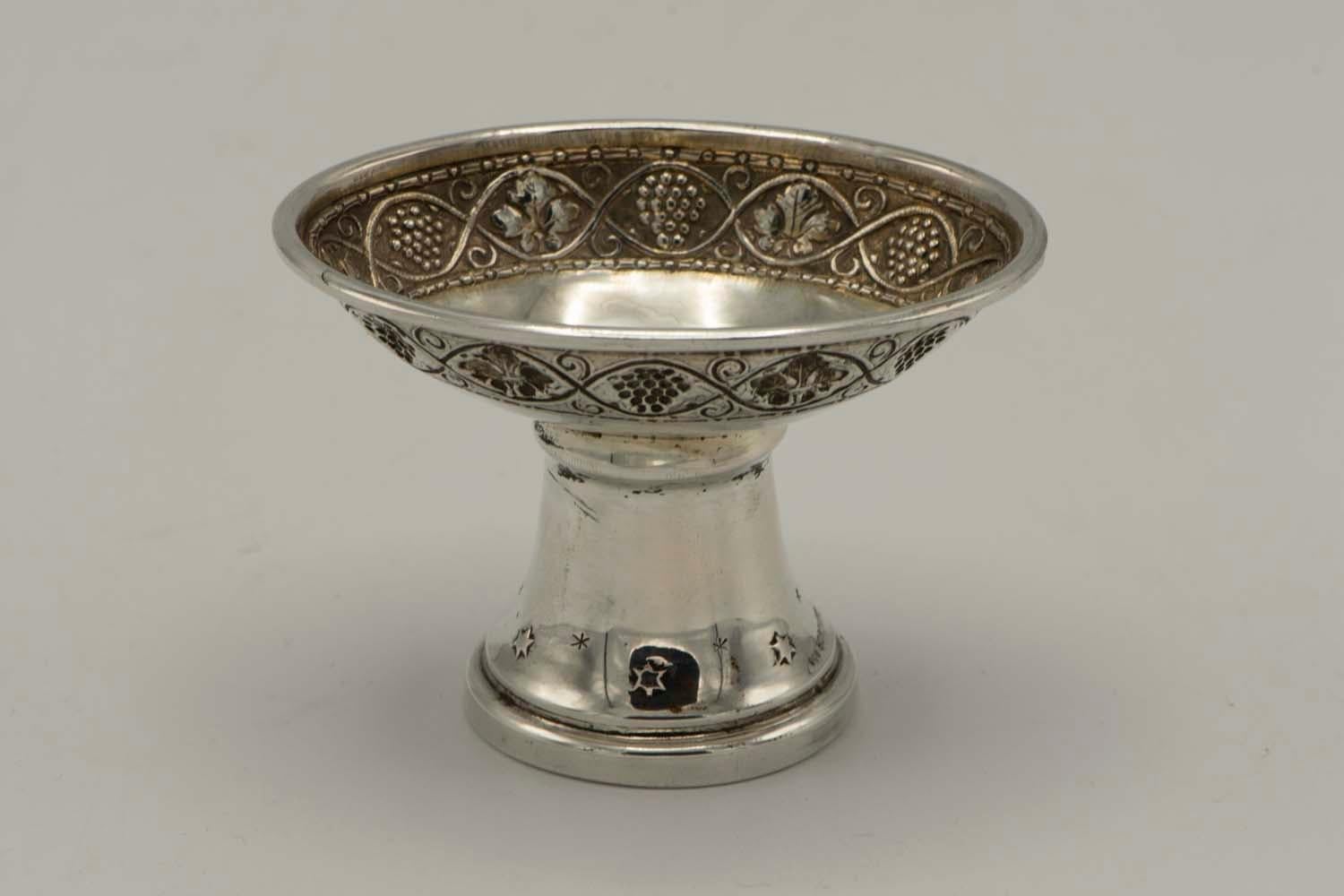 Early 20th Century Silver Charoset Dish for Passover by Felix Horovitz For Sale 2