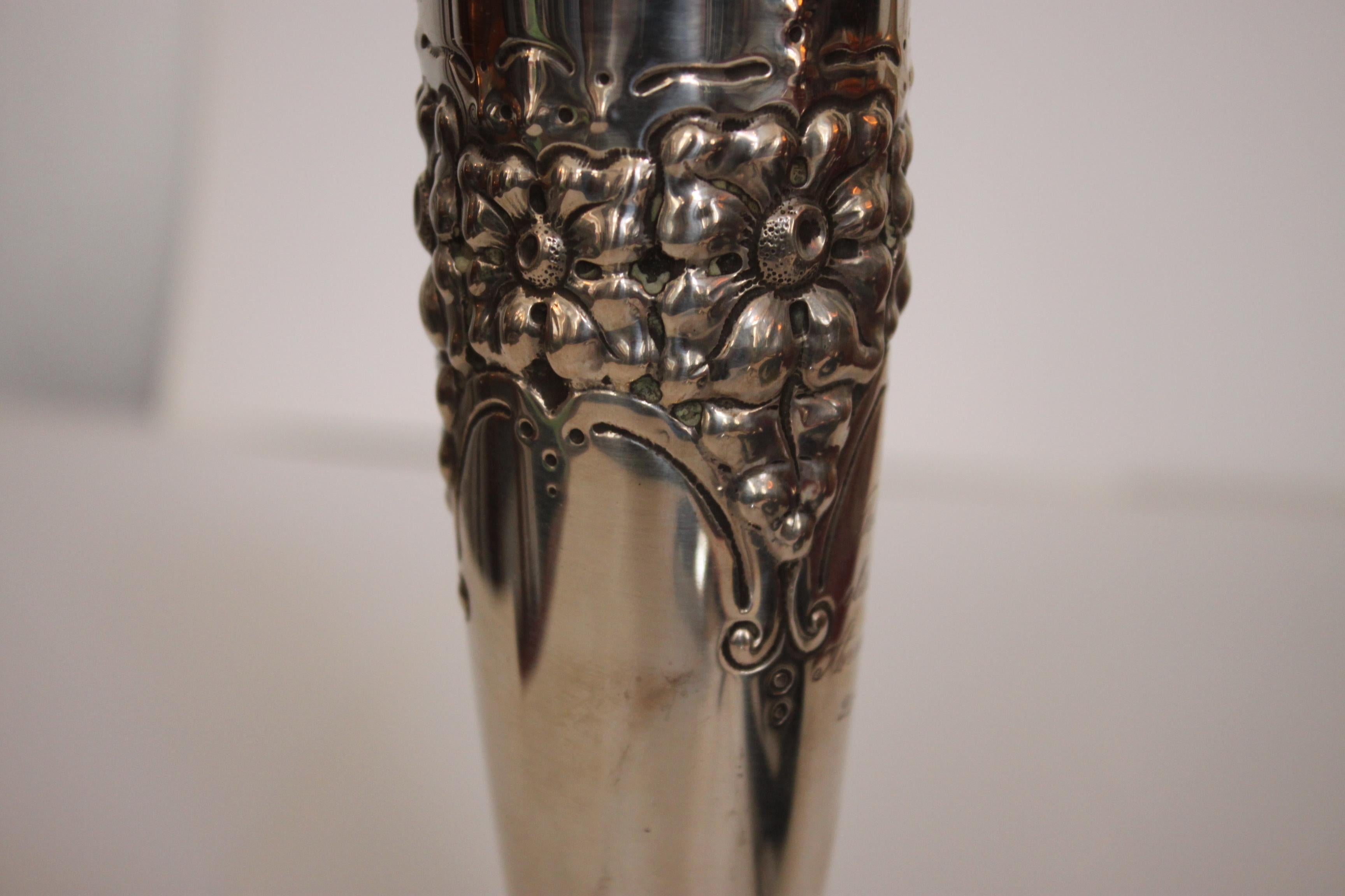 Early 20th Century Silver Cup with Engraving In Good Condition For Sale In Vienna, Vienna