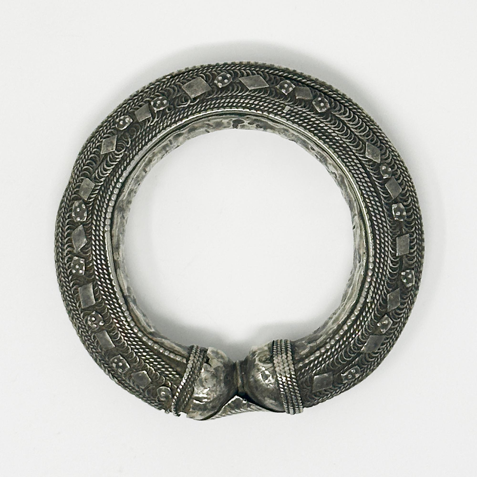Women's Early 20th Century Silver Filigree Bracelet, Yemen For Sale