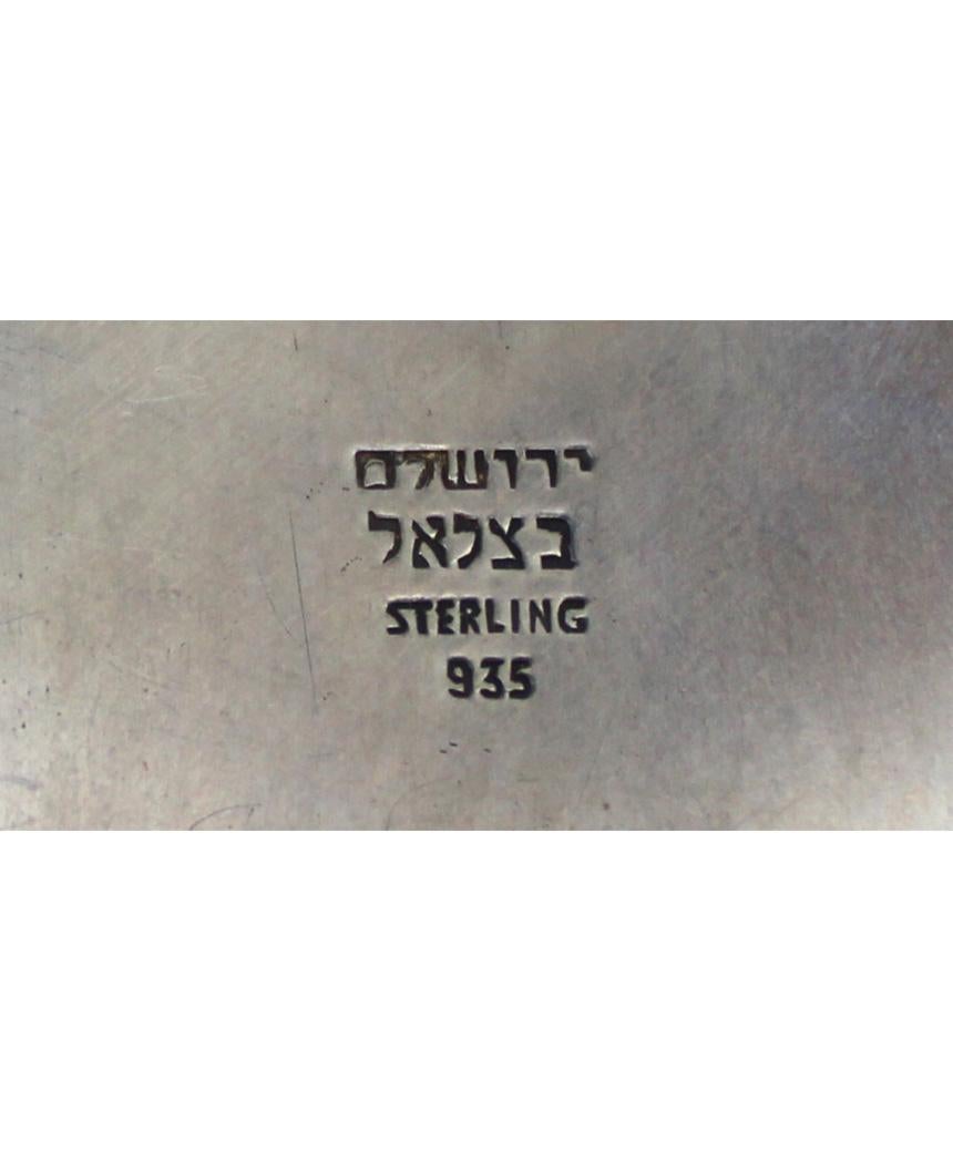 XX secolo Mezuzah in argento dei primi del Novecento di Yehia Yemini, Scuola di Bezalel Gerusalemme in vendita