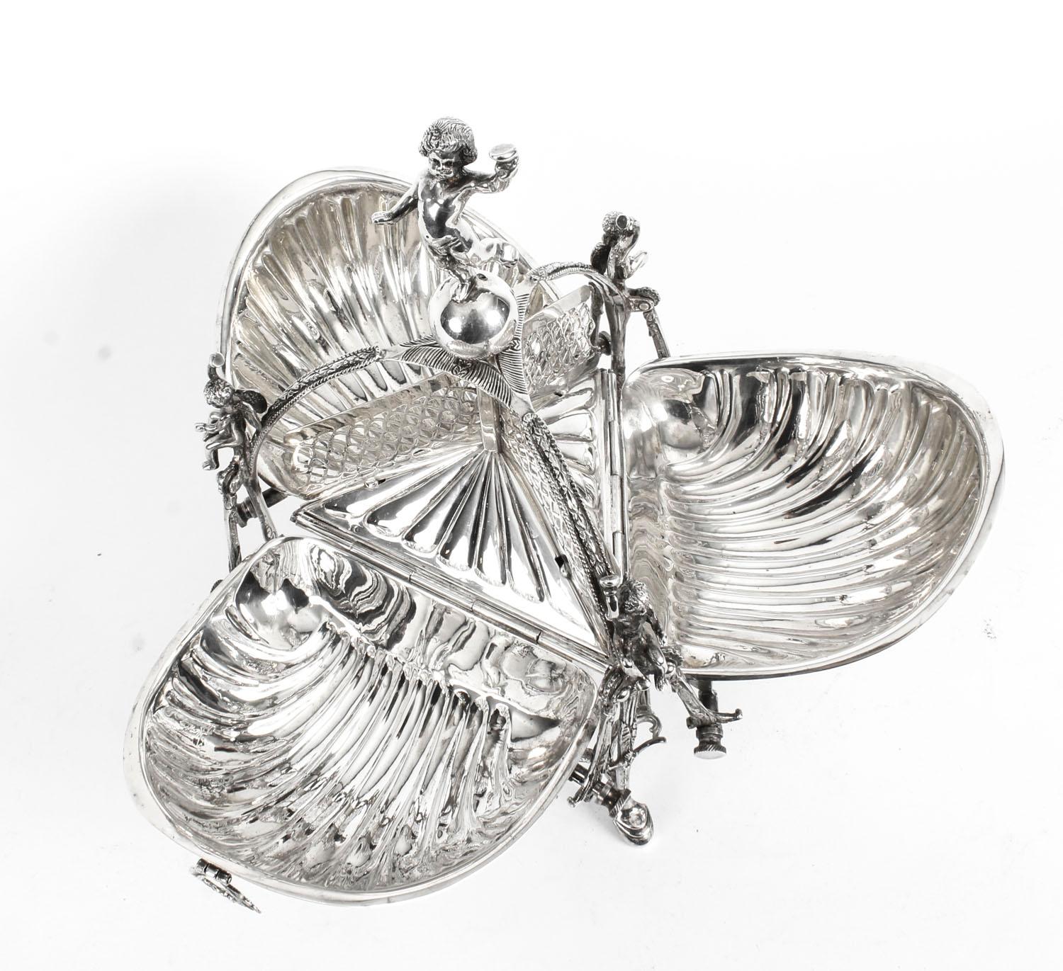 Early 20th Century Silver Plated Triple Shell Shaped Sweets Biscuit Box 17