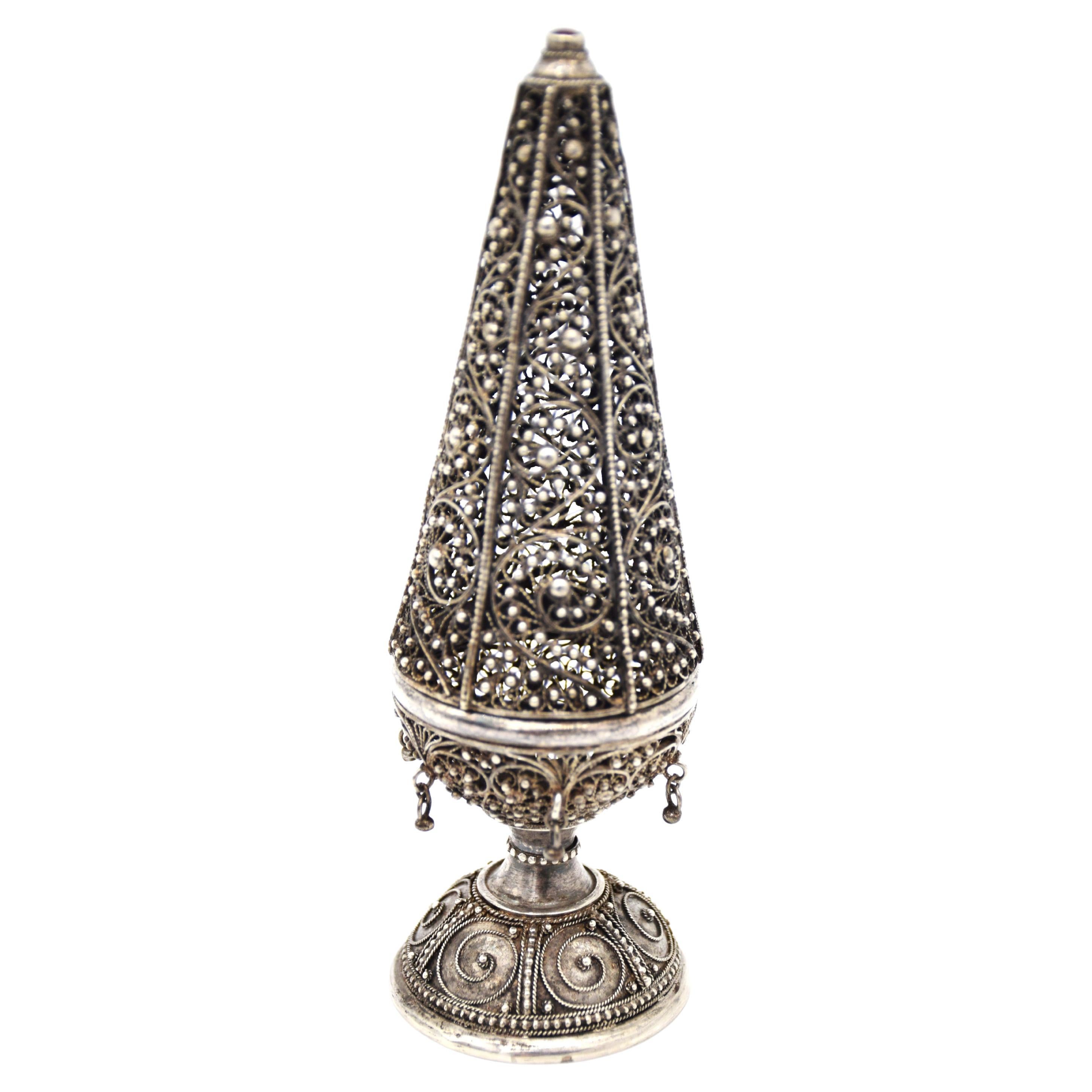 Very rare  Bezalel Jerusalem silver filigree spice tower, this amazing spice Tower was Made by Yehia Yemini, who was the best filigree artist in bezalel, this spice Tower will Date from around 1910-20 , The Havdala ceremony at the conclusion of the