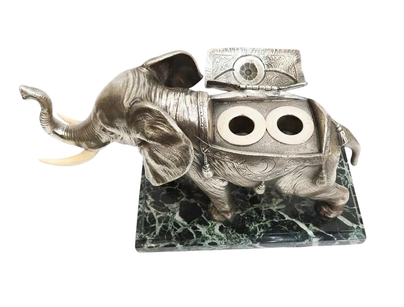 Tintero de bronce plateado de principios del siglo XX con forma de elefante enjaezado en Bueno estado para la venta en Chapel Hill, NC
