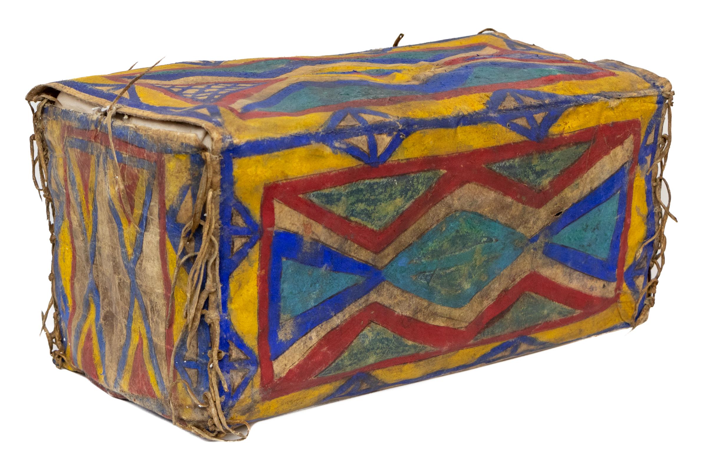 American Early 20th Century Sioux Parfleche Box, Hand-Painted Hide with Geometric Designs For Sale