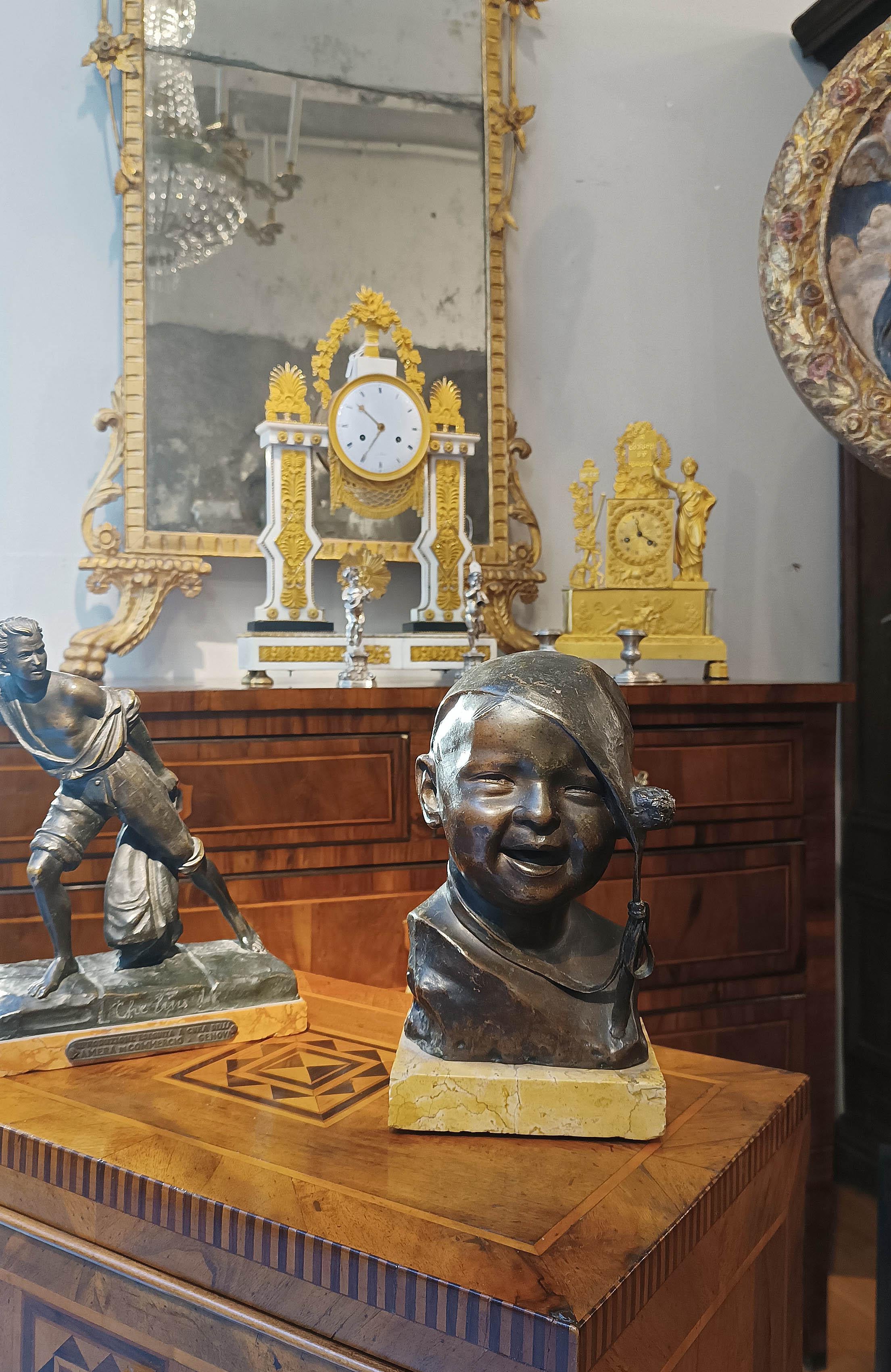 EARLY 20th CENTURY SMALL BRONZE CHILD WITH CAP BY P. PIRAINO in vendita 3