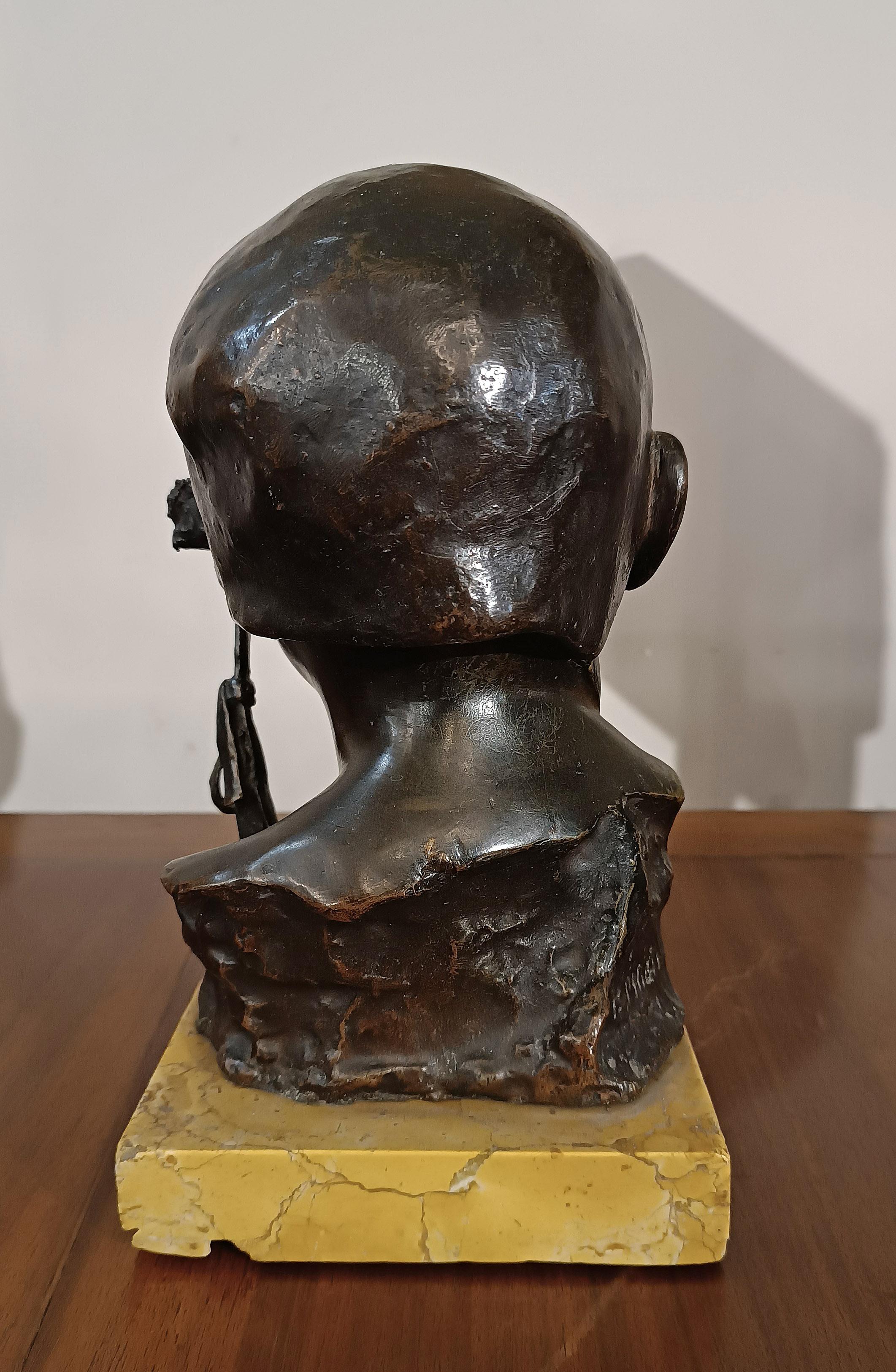 Italian EARLY 20th CENTURY SMALL BRONZE CHILD WITH CAP BY P. PIRAINO in vendita