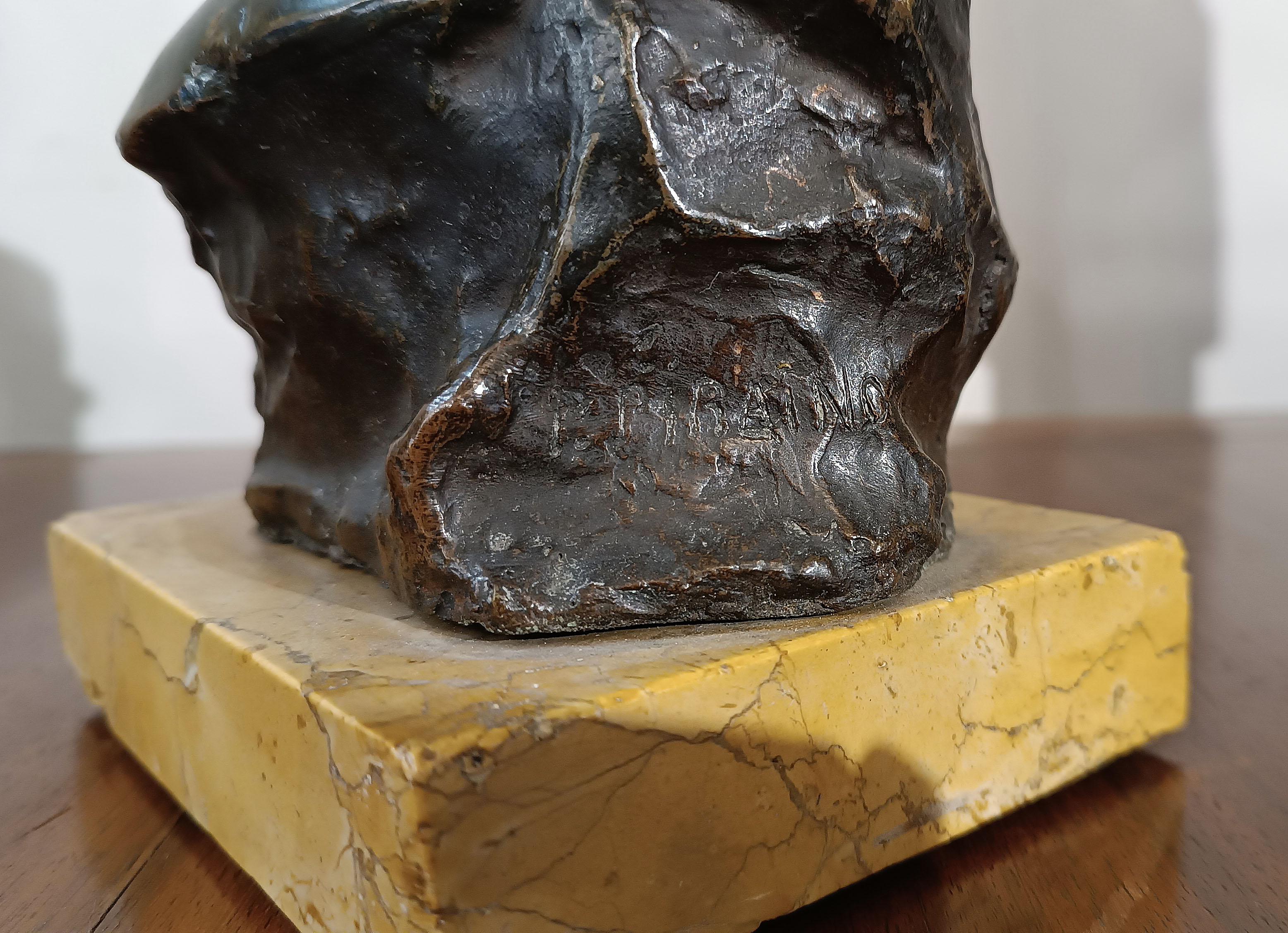 Bronzo EARLY 20th CENTURY SMALL BRONZE CHILD WITH CAP BY P. PIRAINO in vendita