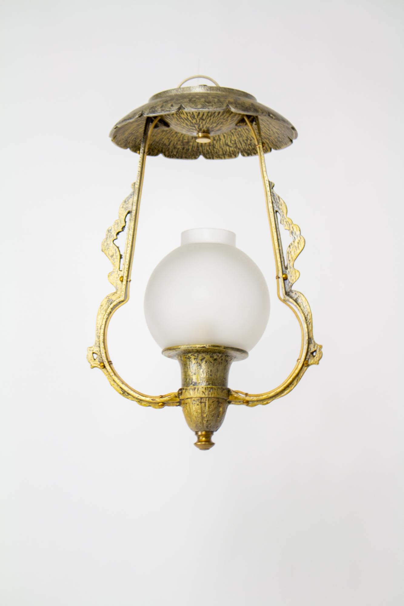Early 20th Century Small Hall Light In Good Condition For Sale In Canton, MA