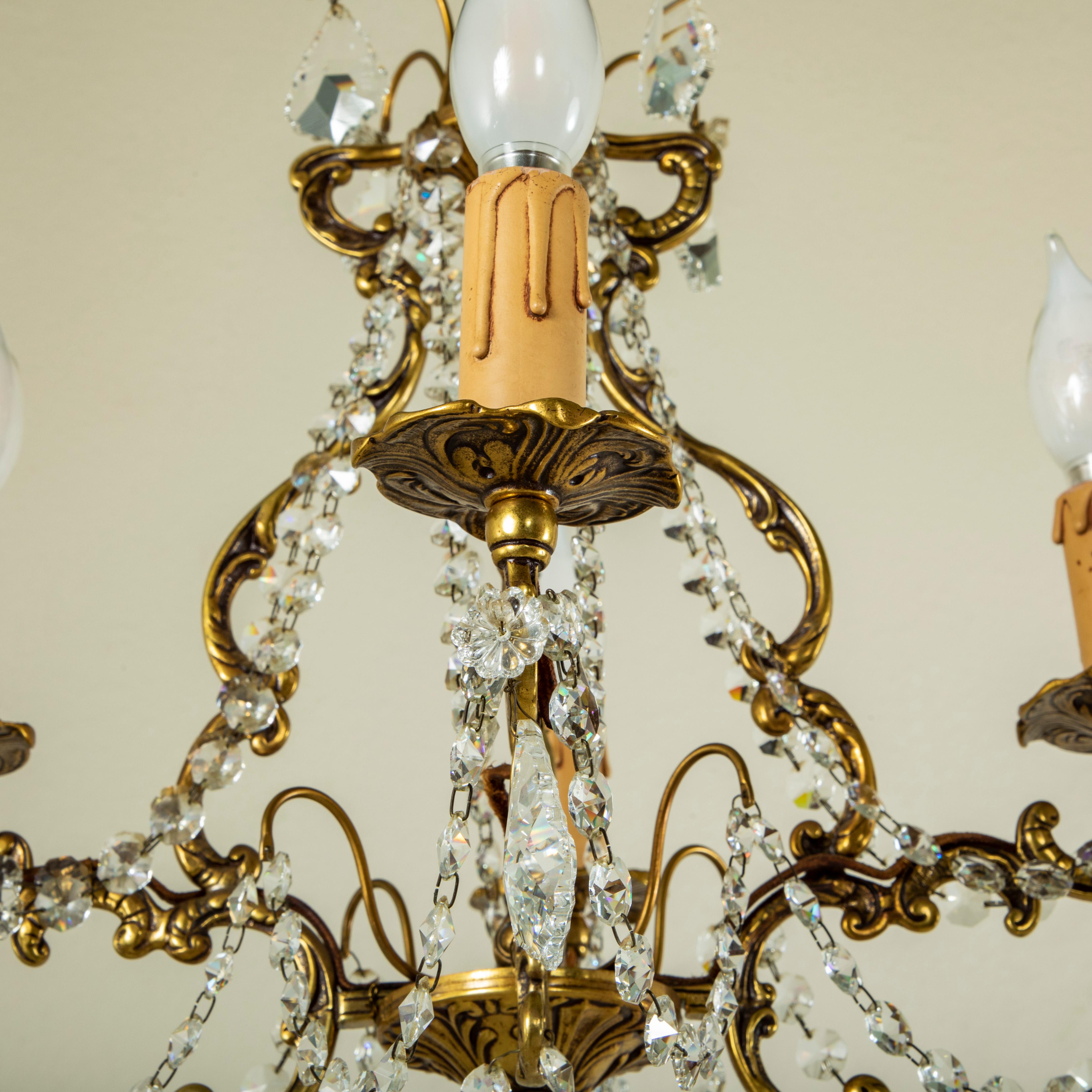 Early 20th Century Small Scale French Bronze and Strass Crystal Chandelier For Sale 4