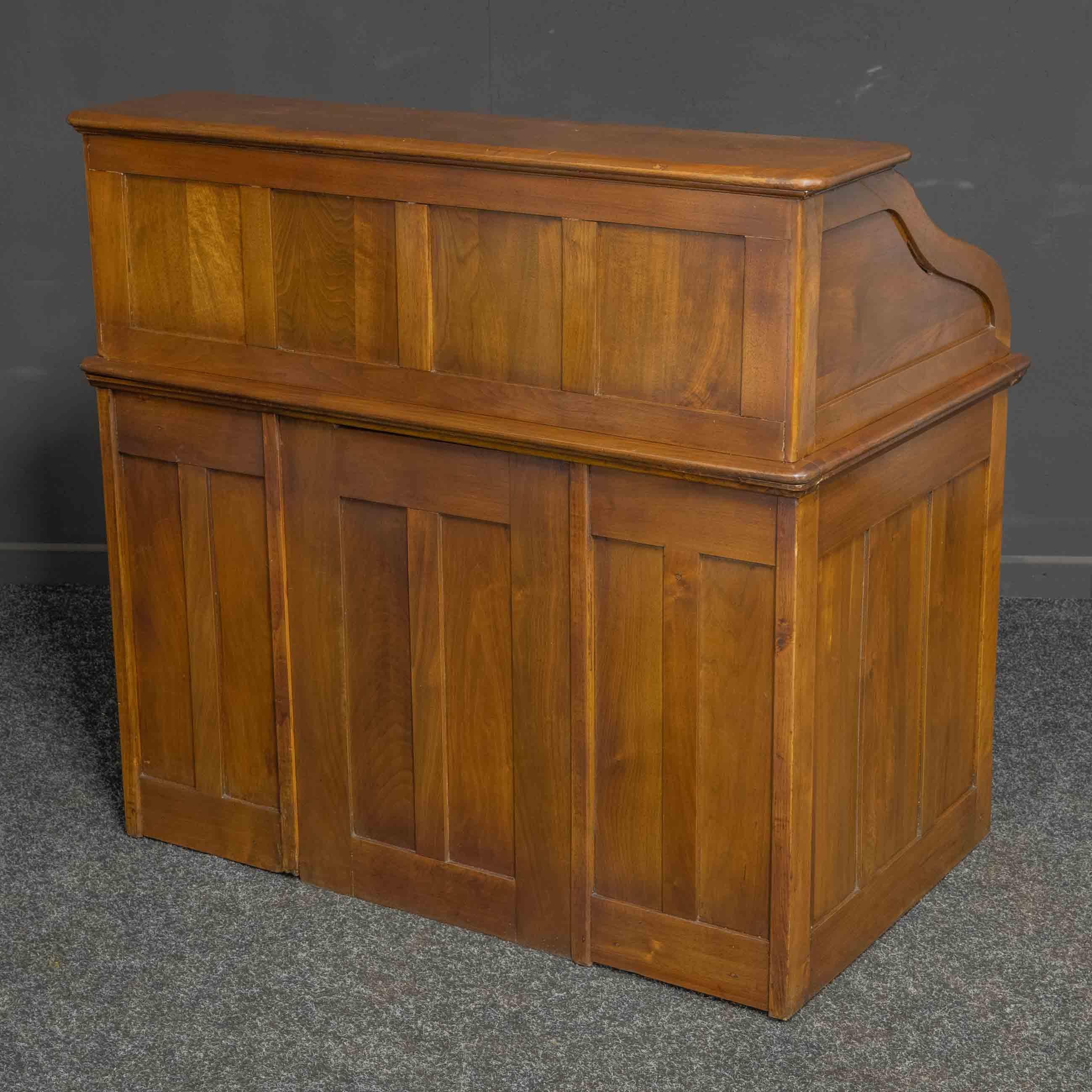 Early 20th Century Small Walnut Roll Top Desk For Sale 2