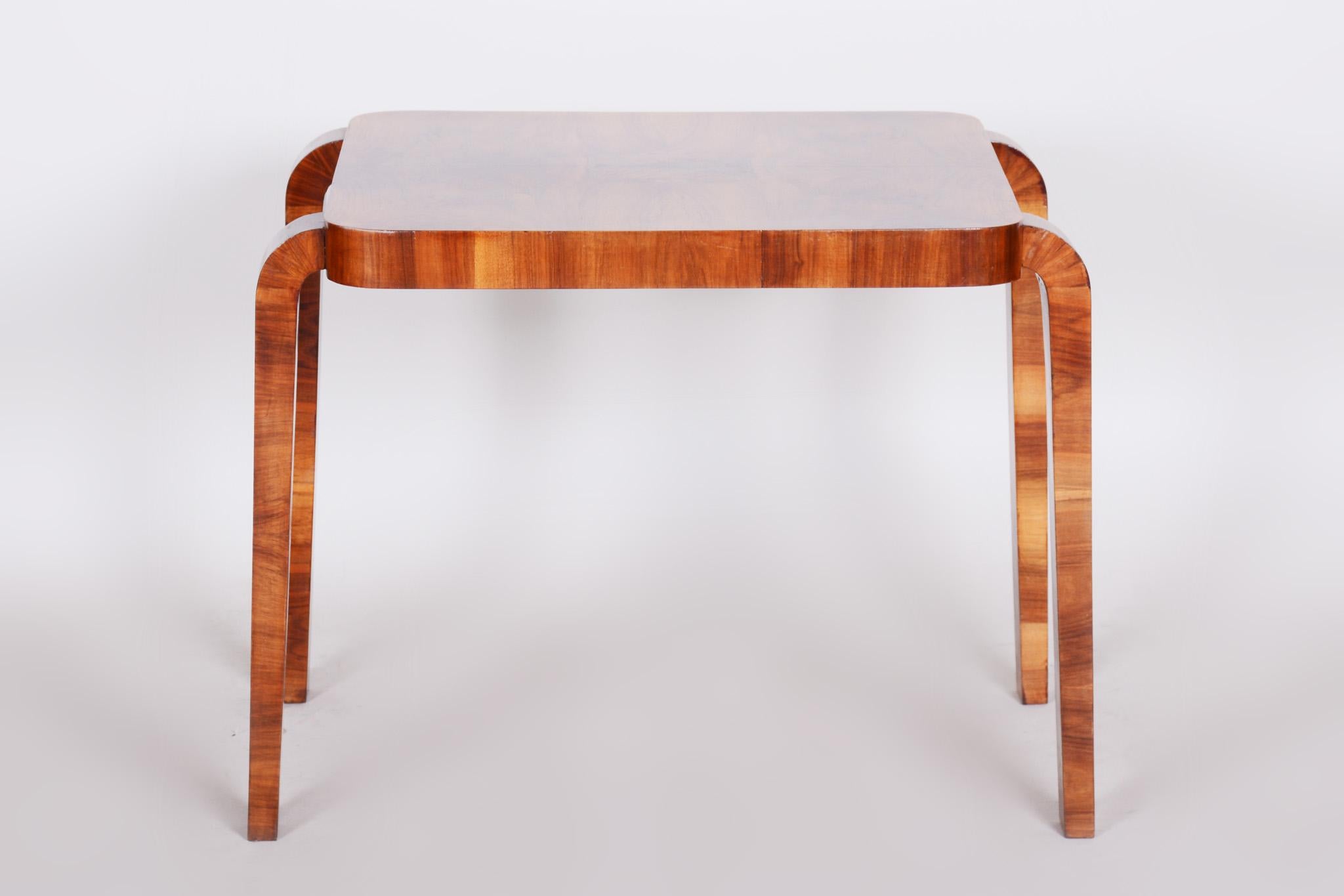 Completely restored Art Deco coffee table.

Period: 1930 - 1939
Material: Walnut
Source: Czechia (Czechoslovakia)

Designer: Jindrich Halabala
Maker: Up Zavody.