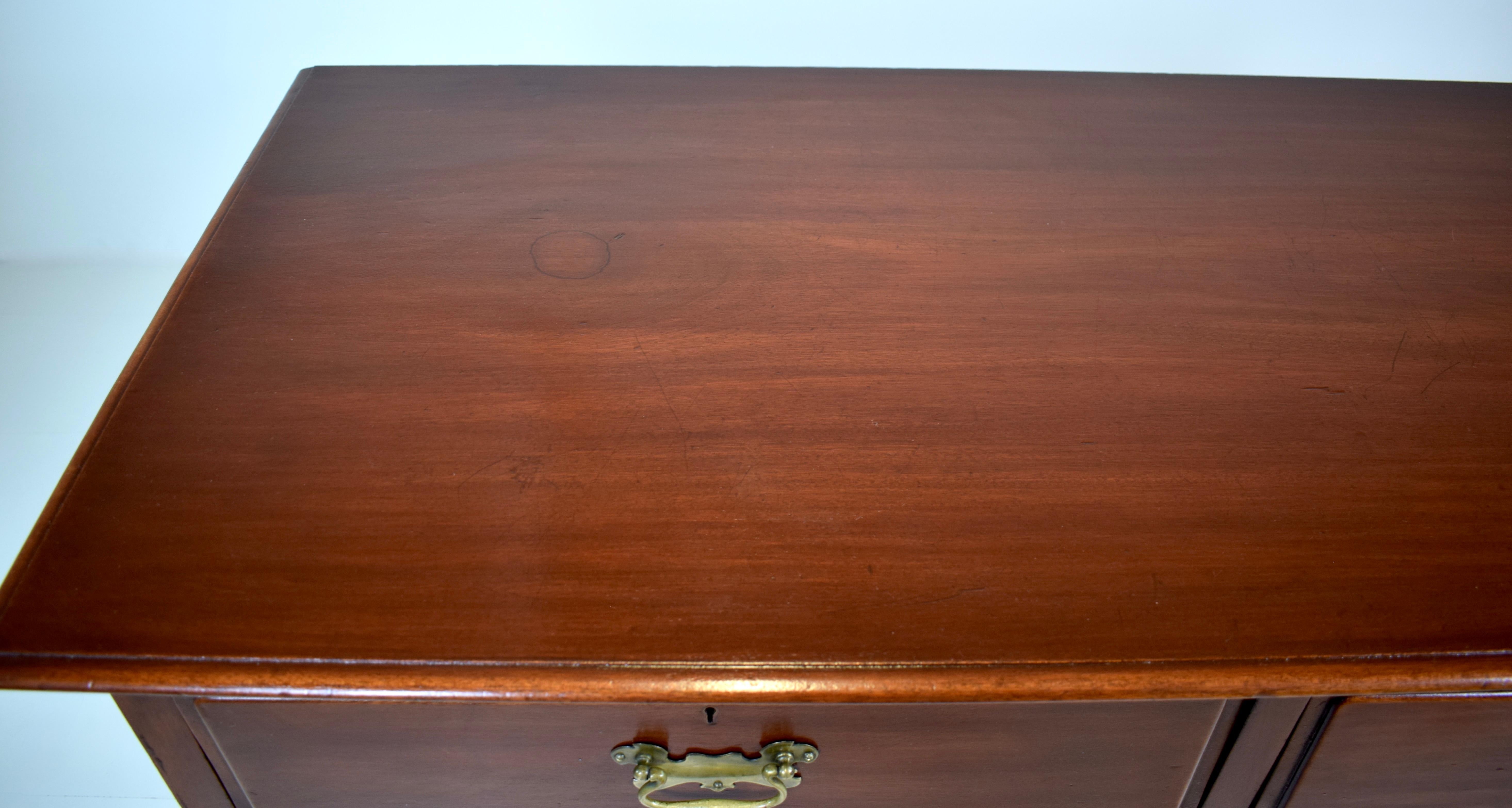Early 20th Century Solid Mahogany Chippendale Dresser For Sale 6