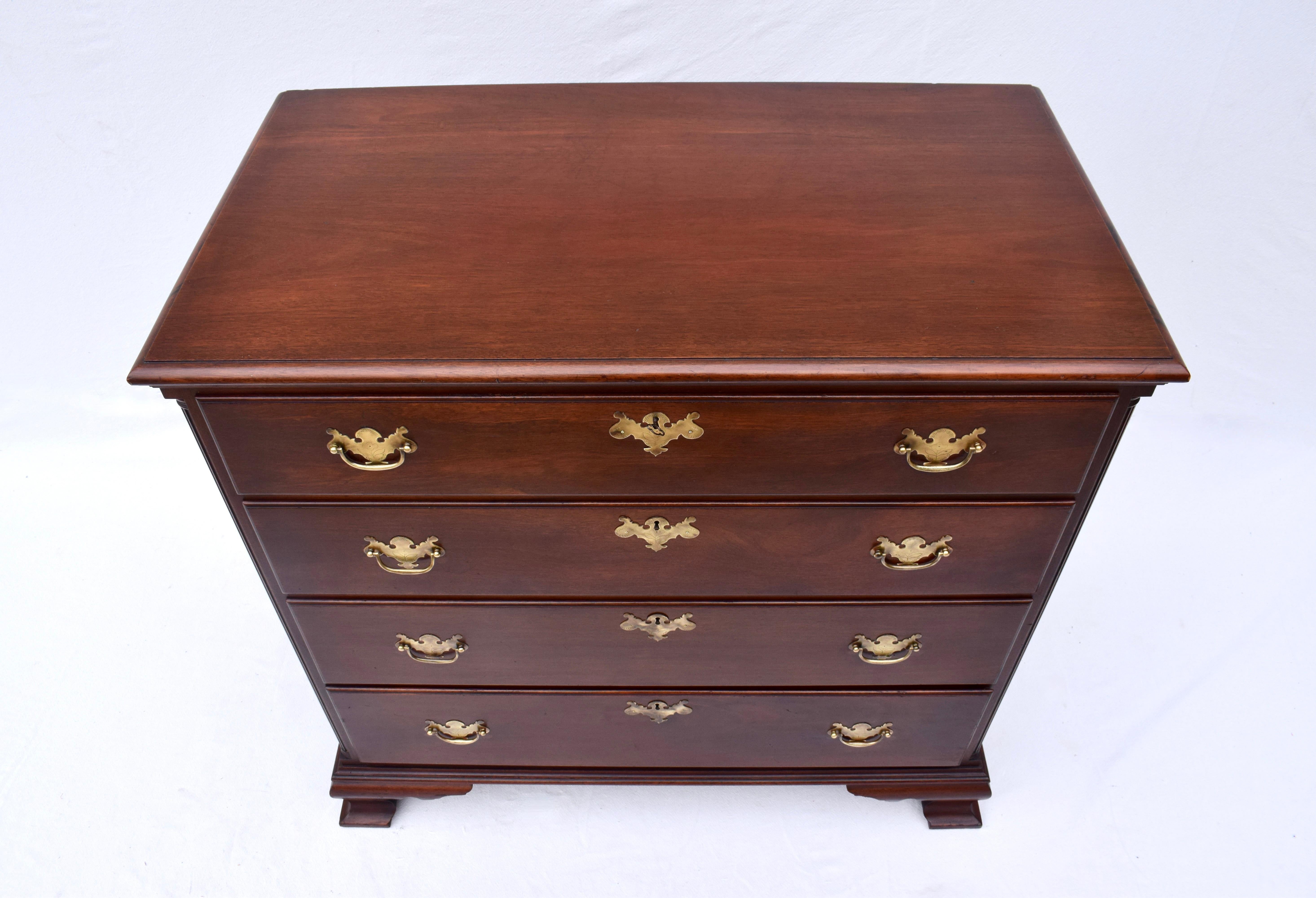 Early 20th Century Solid Mahogany Chippendale Dresser In Good Condition In Southampton, NJ