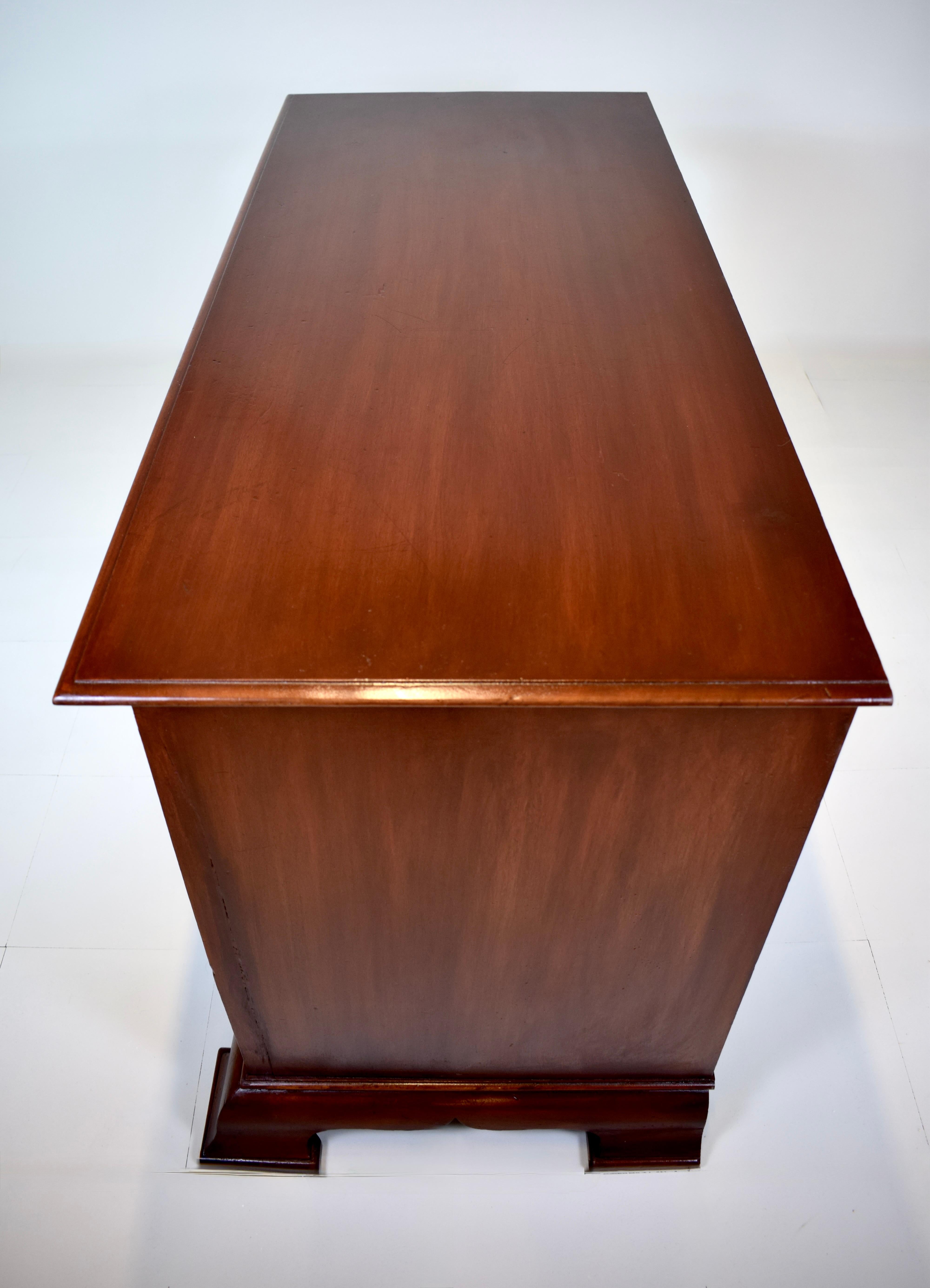 Early 20th Century Solid Mahogany Chippendale Dresser For Sale 1