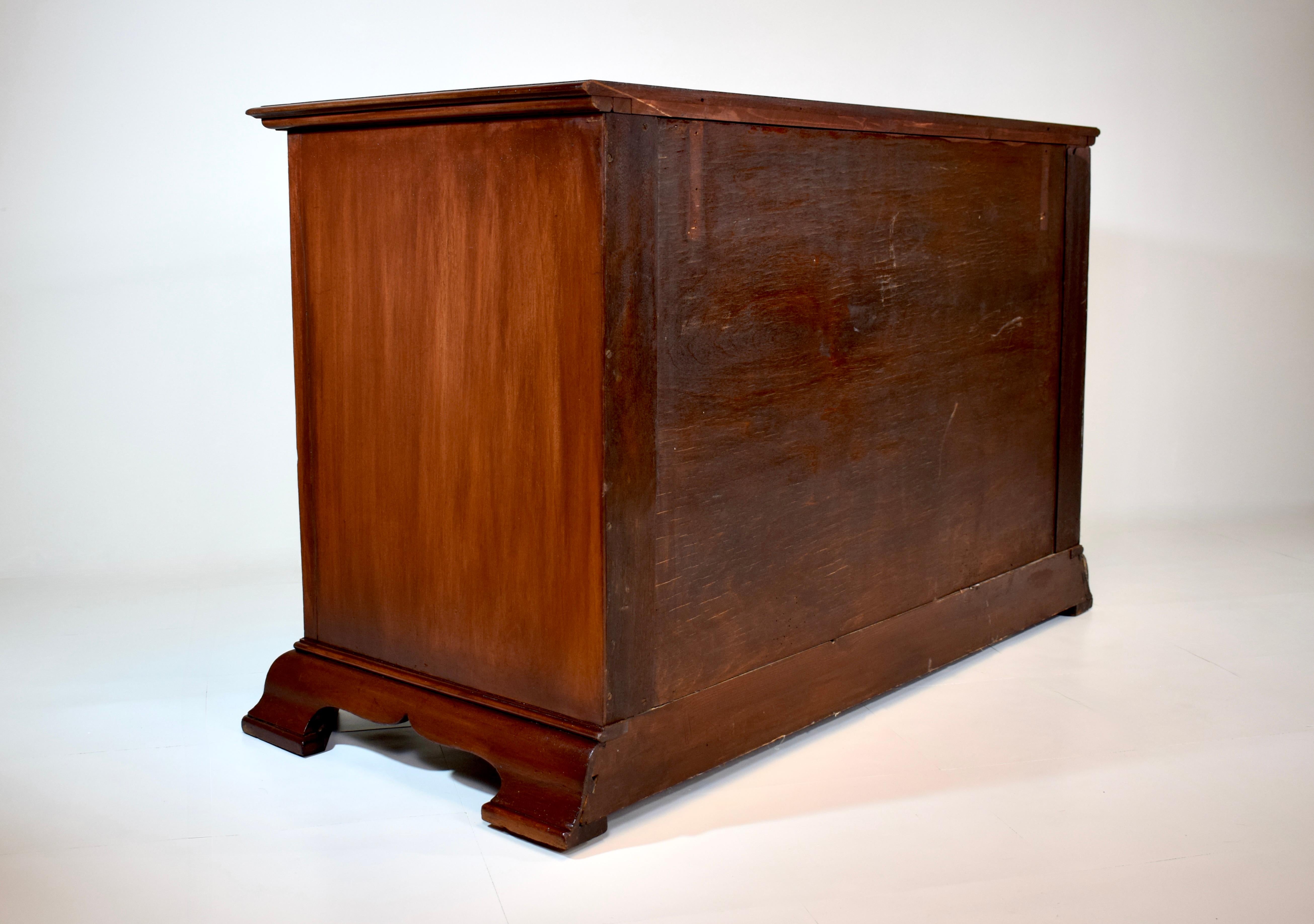 Early 20th Century Solid Mahogany Chippendale Dresser For Sale 2