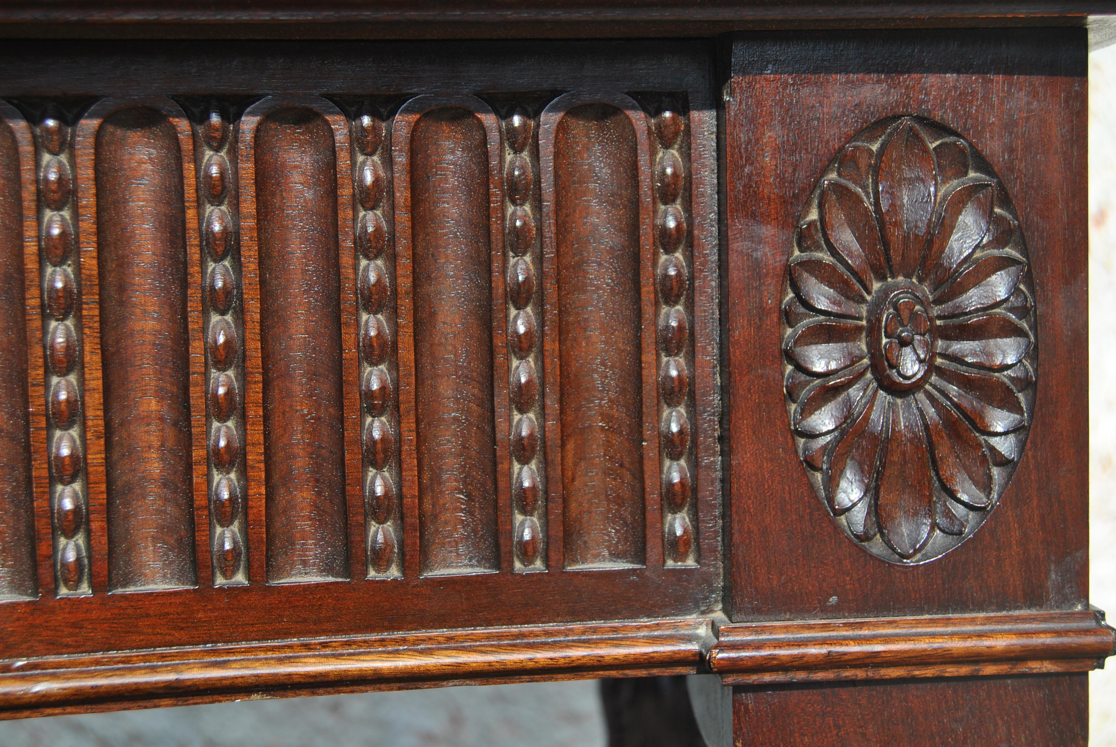 Early 20th Century Solid Mahogany English Hall Table / Sideboard In Good Condition In Savannah, GA
