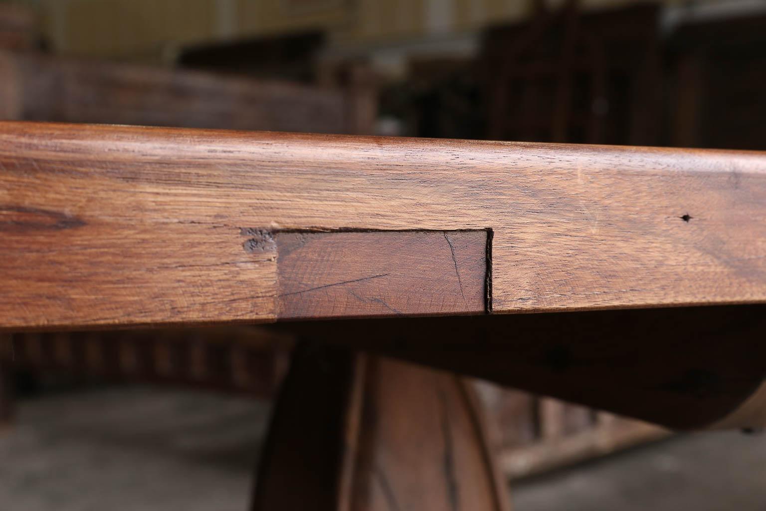 Early 20th Century Solid Teak Wood British Colonial Classic Dining Table For Sale 5