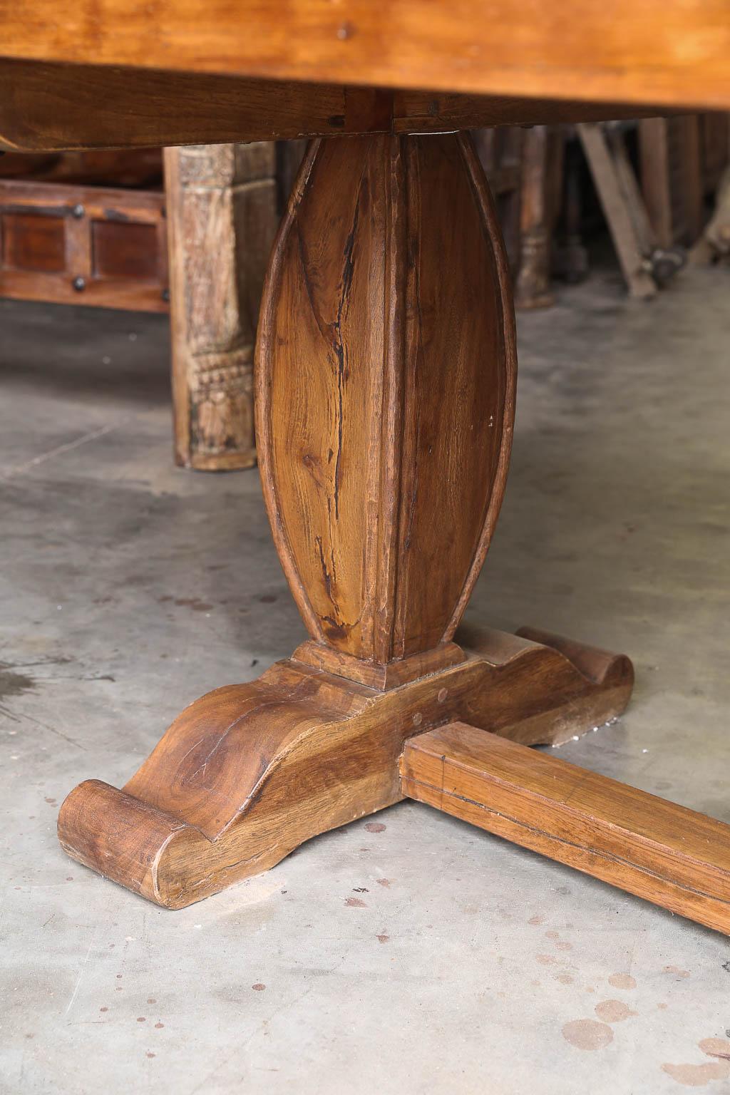 Early 20th Century Solid Teak Wood British Colonial Classic Dining Table For Sale 1