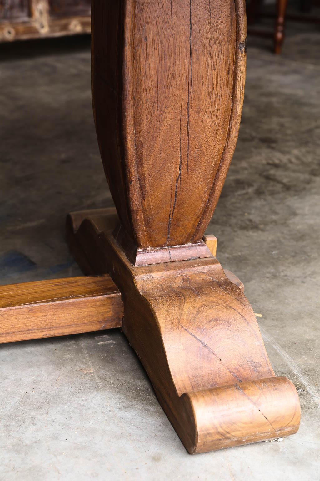 Early 20th Century Solid Teak Wood British Colonial Classic Dining Table For Sale 3