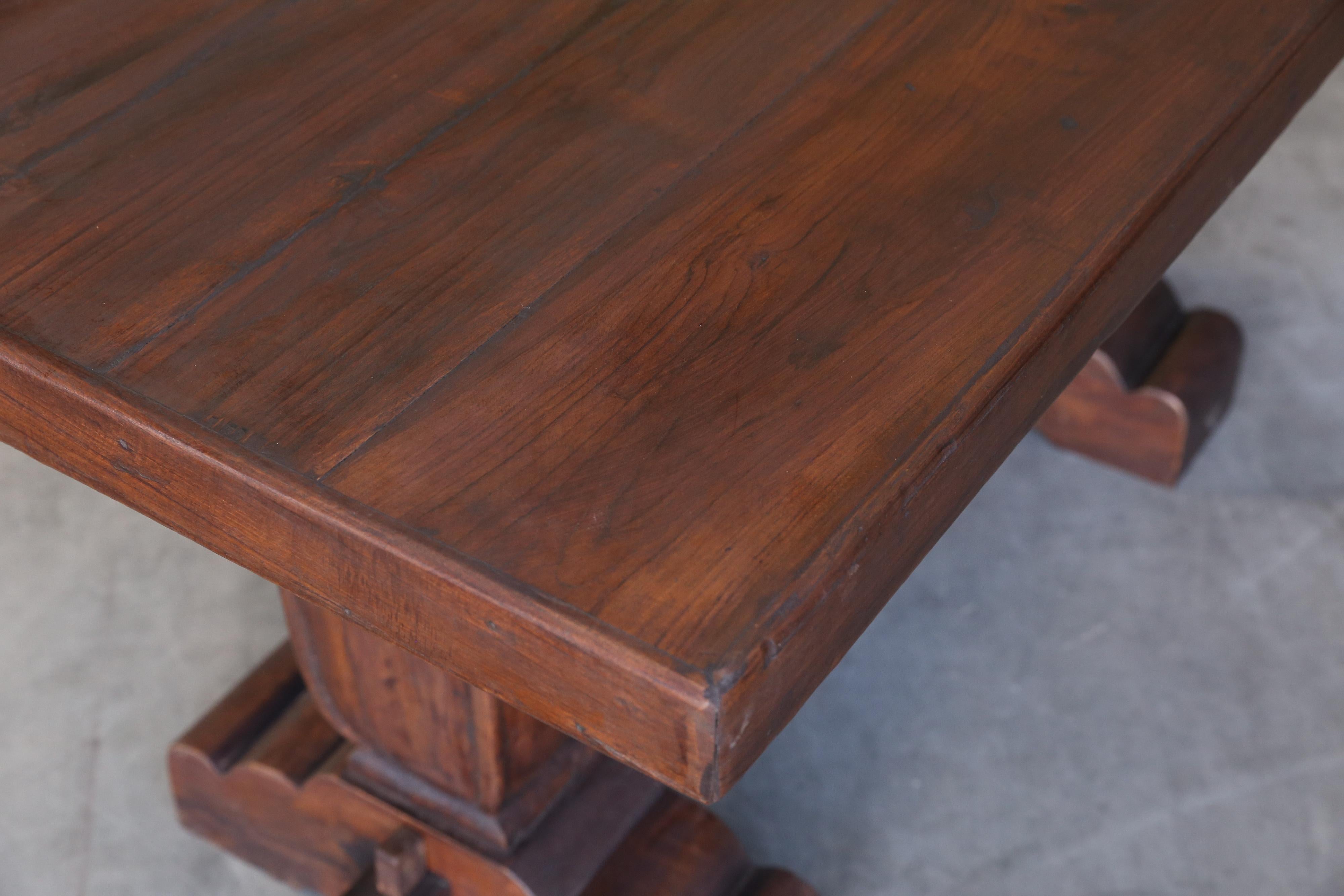 Early 20th Century Solid Teak Wood Pedestal Dining Table from a Settler's Home In Excellent Condition In Houston, TX
