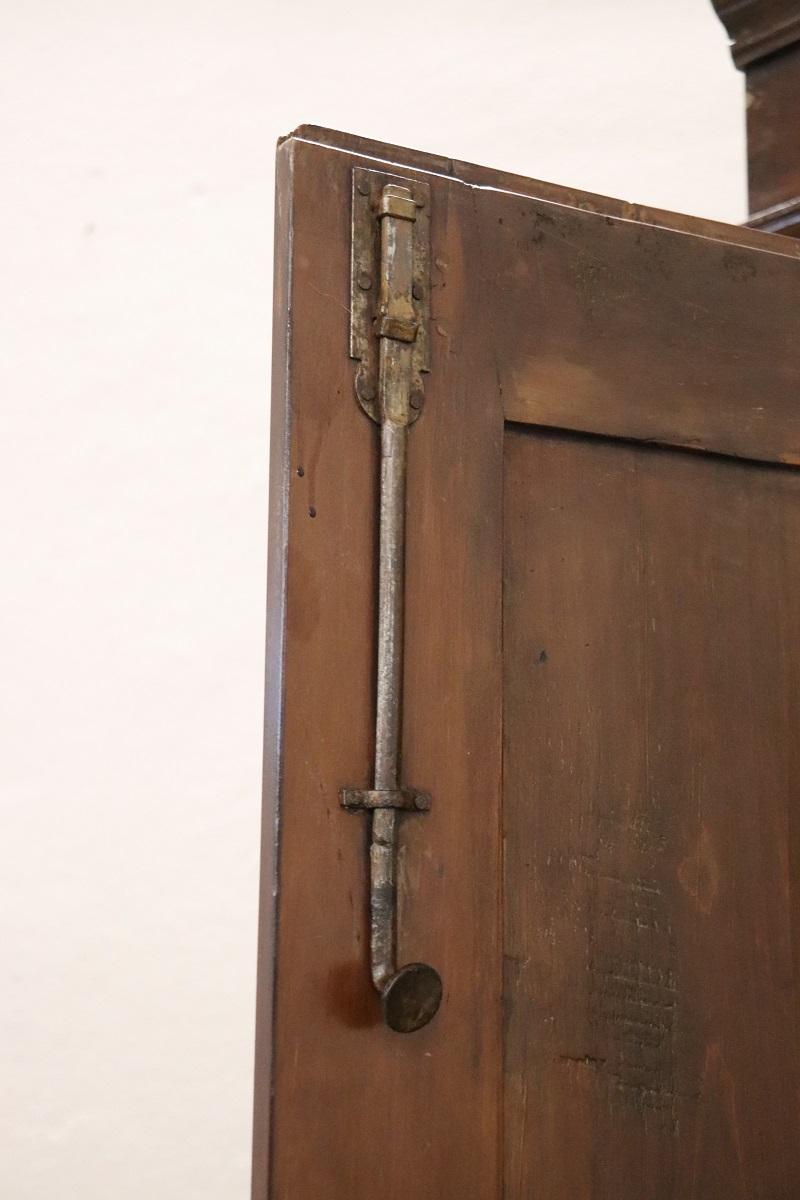 Early 20th Century  Solid Walnut Corner Cupboard or Corner Cabinet For Sale 1