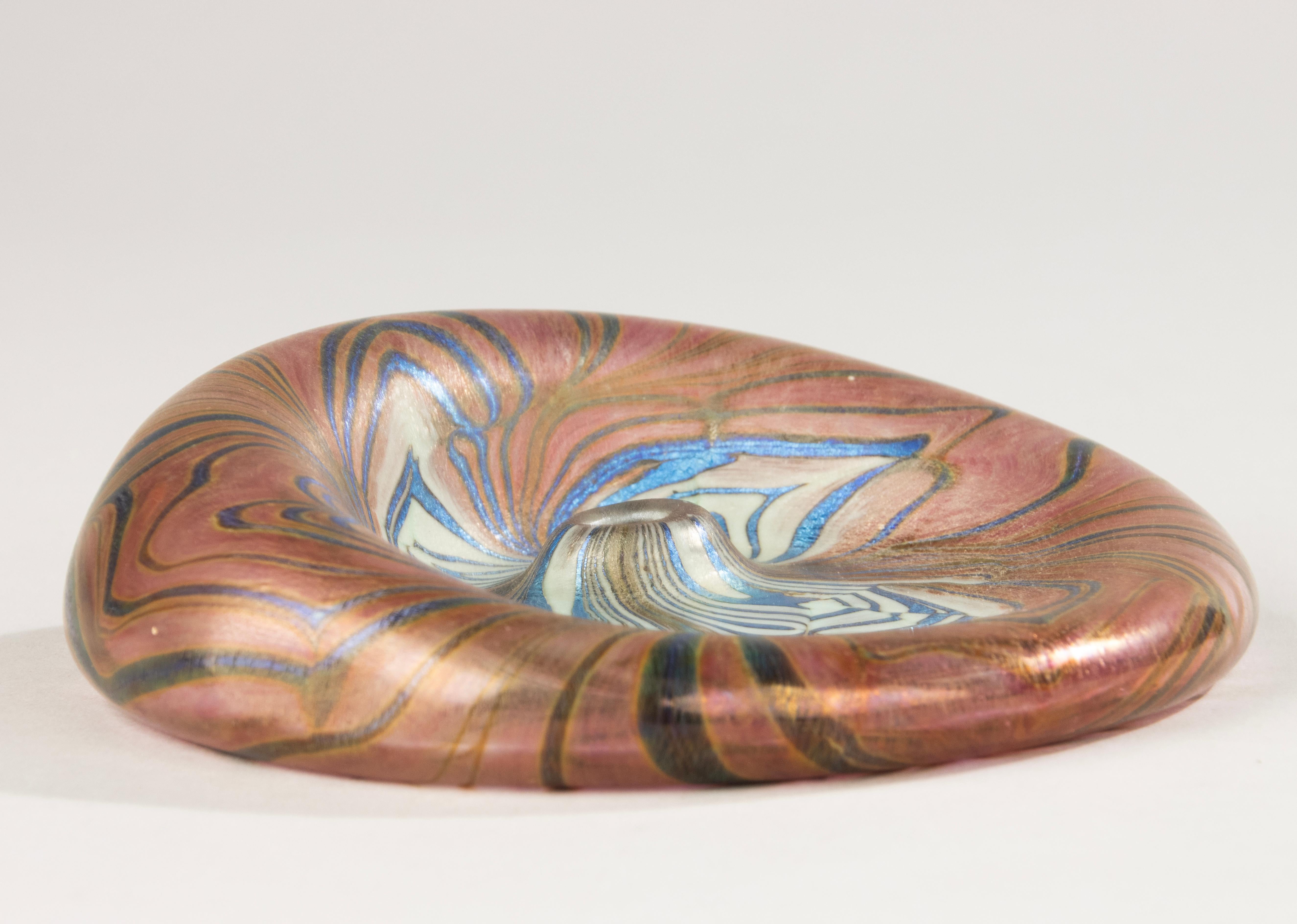 Early 20th Century Soliflore Vase - Art Nouveau Iridescent Glas For Sale 5