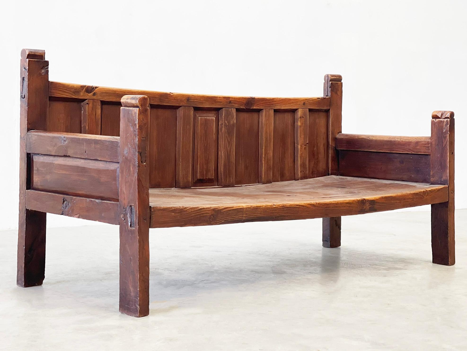 Early 20th century Spanish bench In Good Condition For Sale In Nijlen, VAN