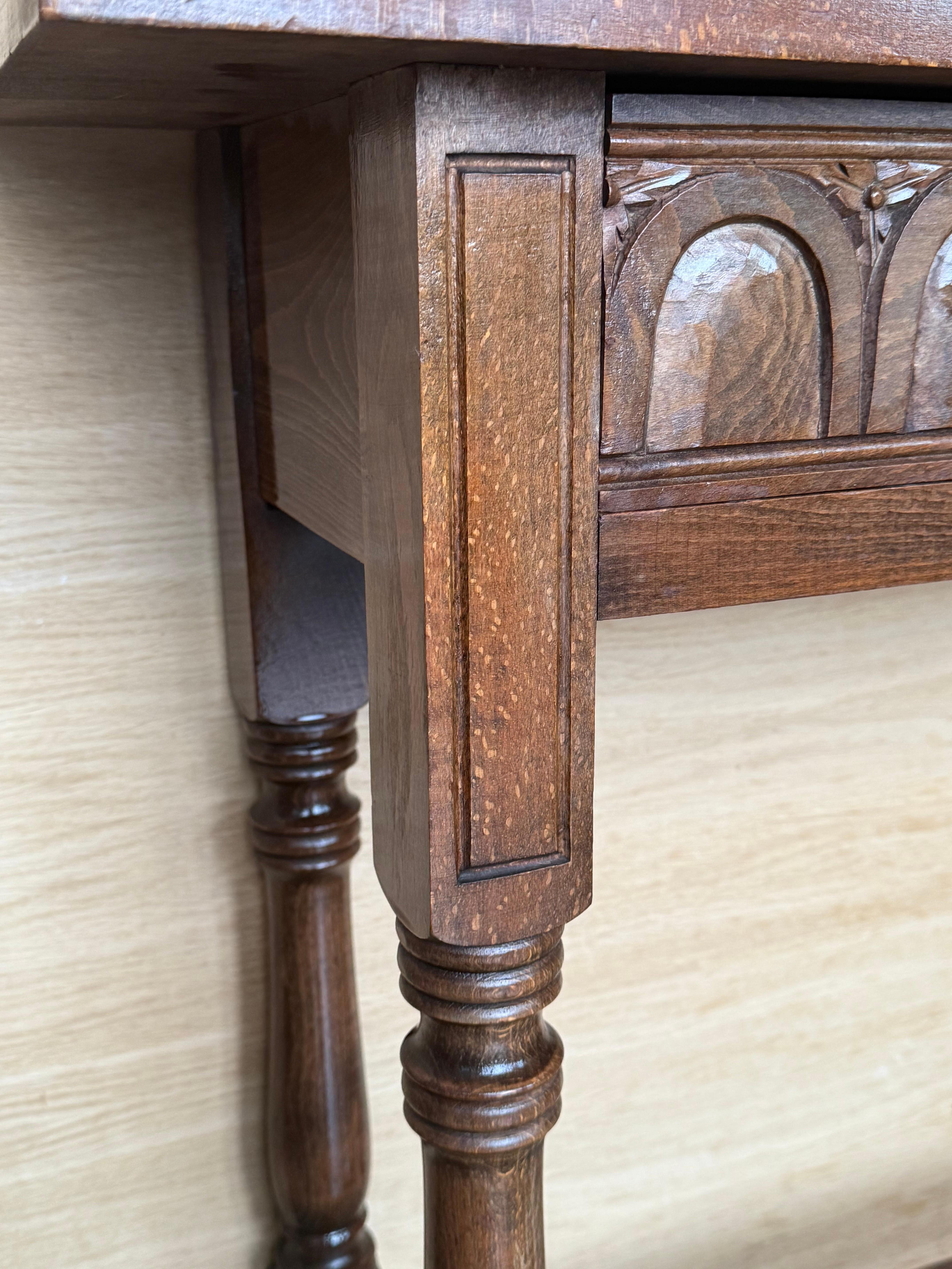 Early 20th Century Spanish Carved Console Table with Fluted Legs For Sale 7